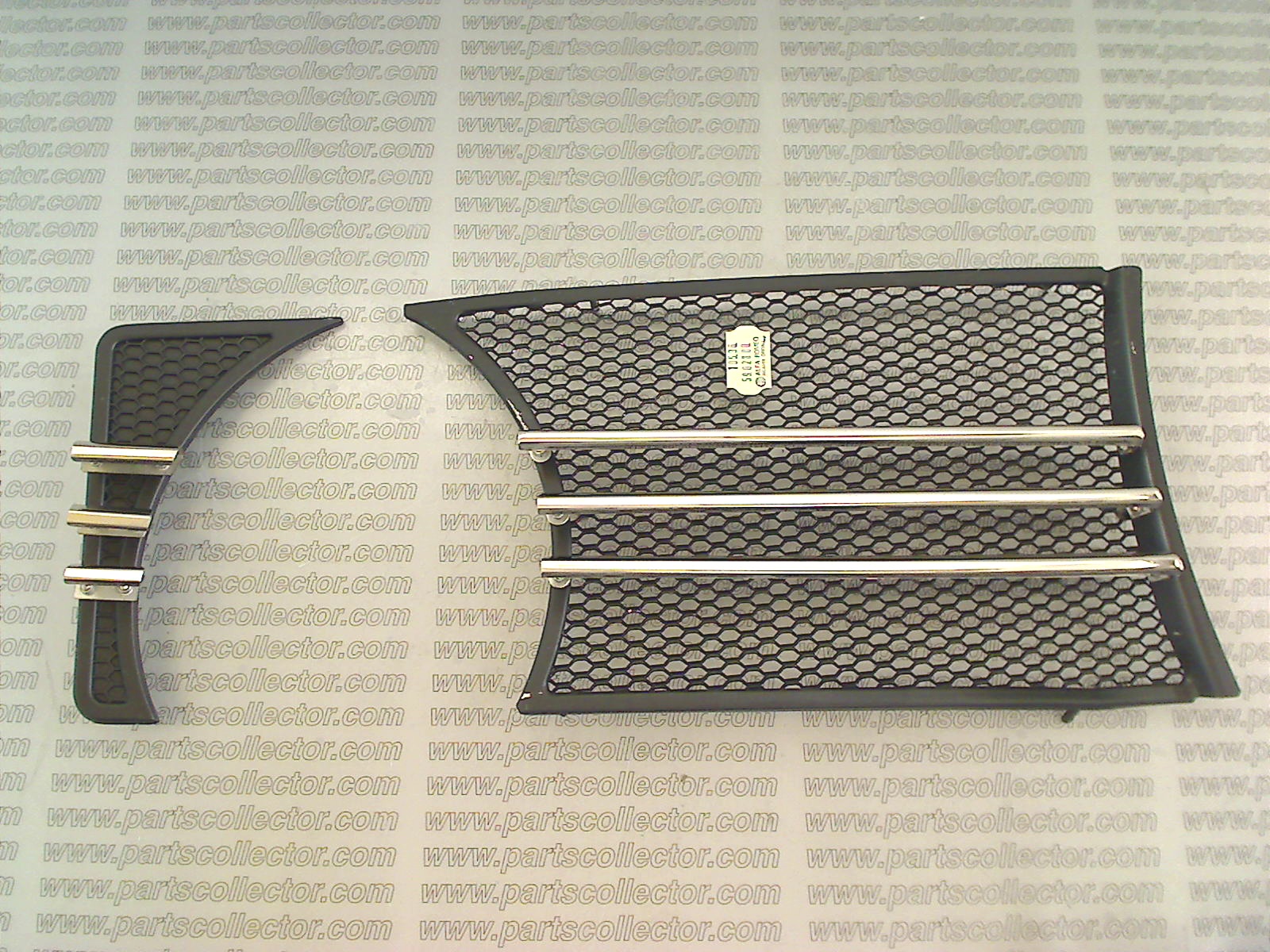 RH FRONT GRILL