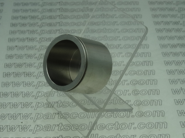 GIRLING  Brake system code 4575 compatible with: GIRLING GIRLING, LAMBORGHINI 350GT, LAMBORGHINI 400GT, LAMBORGHINI ESPADA, LAMBORGHINI ISLERO, LAMBORGHINI JARAMA, LAMBORGHINI MIURA, MASERATI 3500 AM101, MASERATI GHIBLI AM115, MASERATI INDY AM116, MASERATI KHAMSIN AM120, MASERATI MISTRAL AM109, MASERATI SEBRING AM101