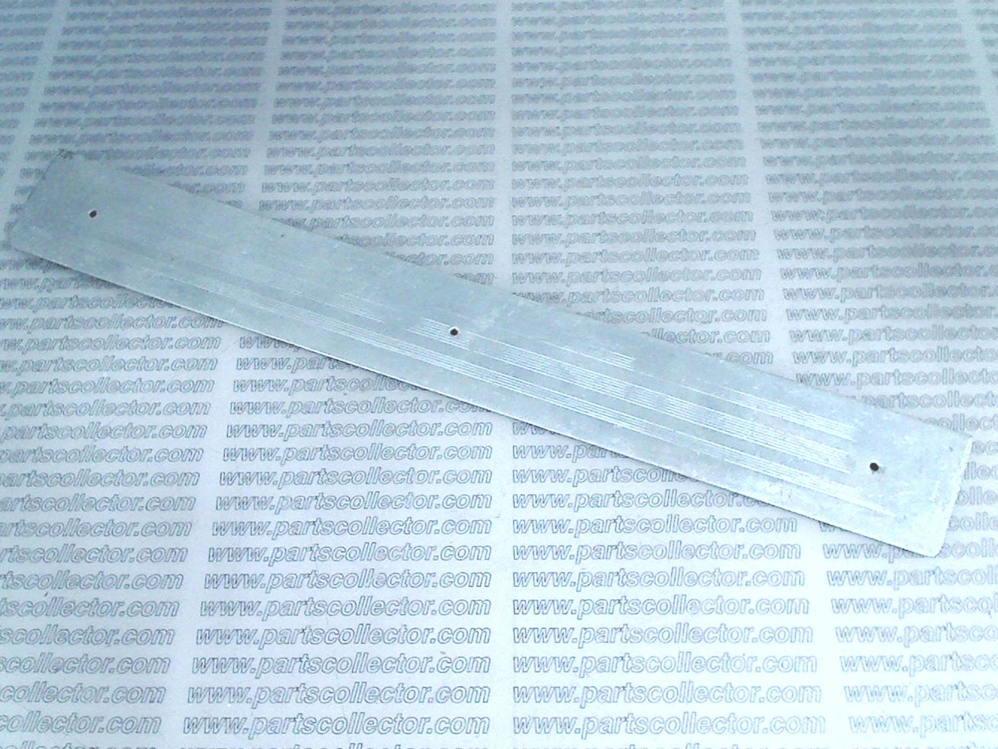 MASERATI 107 BO 59058   107 BO 59059 Car body code 18589 compatible with: MASERATI QUATTROPORTE AM107 - additional view