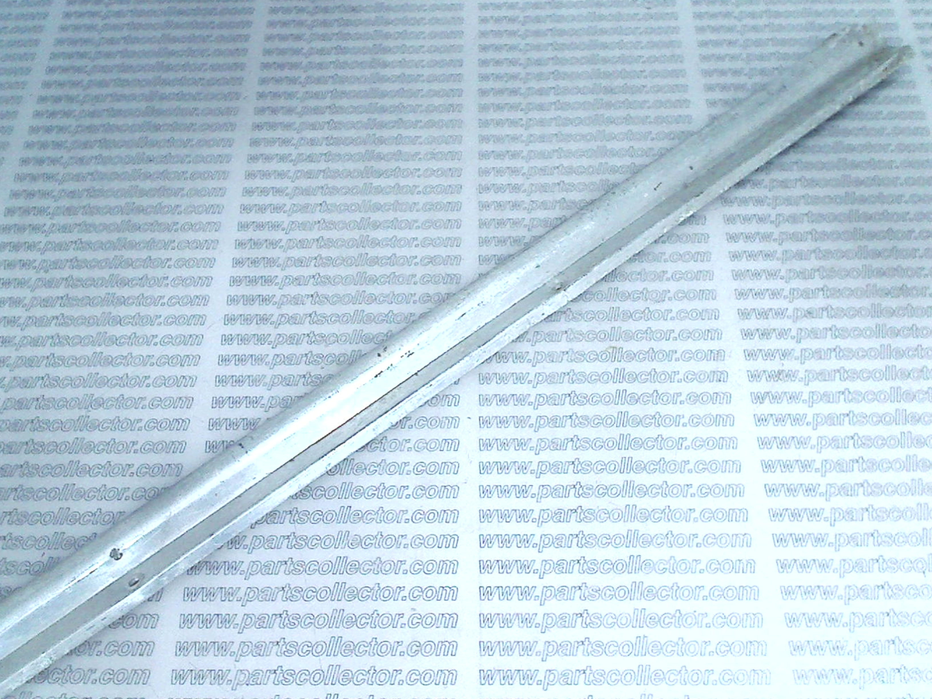 MASERATI 107 BO 59056   107 BO 59057 Car body code 18591 compatible with: MASERATI QUATTROPORTE AM107