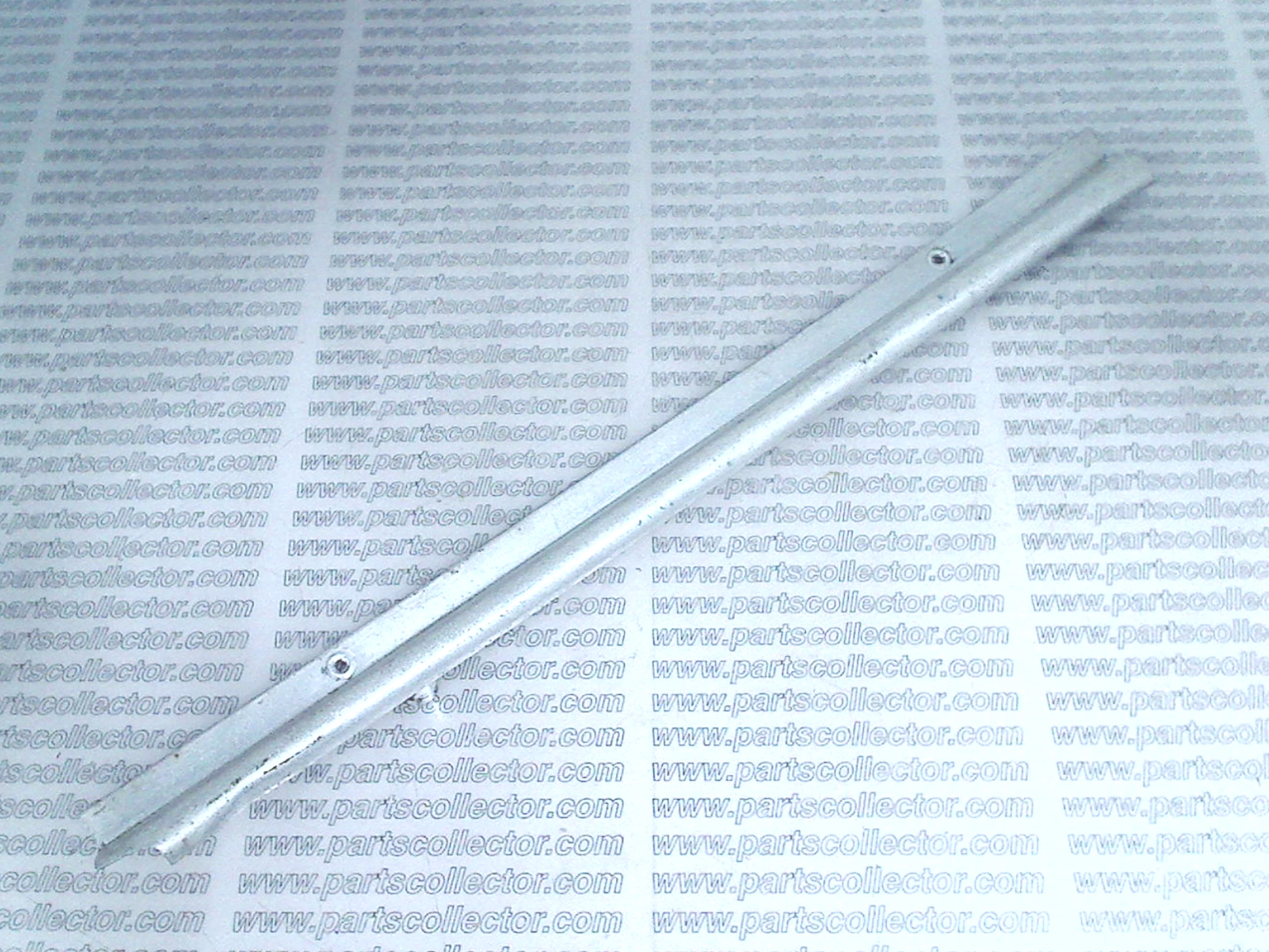 MASERATI 107 BO 59054   107 BO 59055 Car body code 18590 compatible with: MASERATI QUATTROPORTE AM107