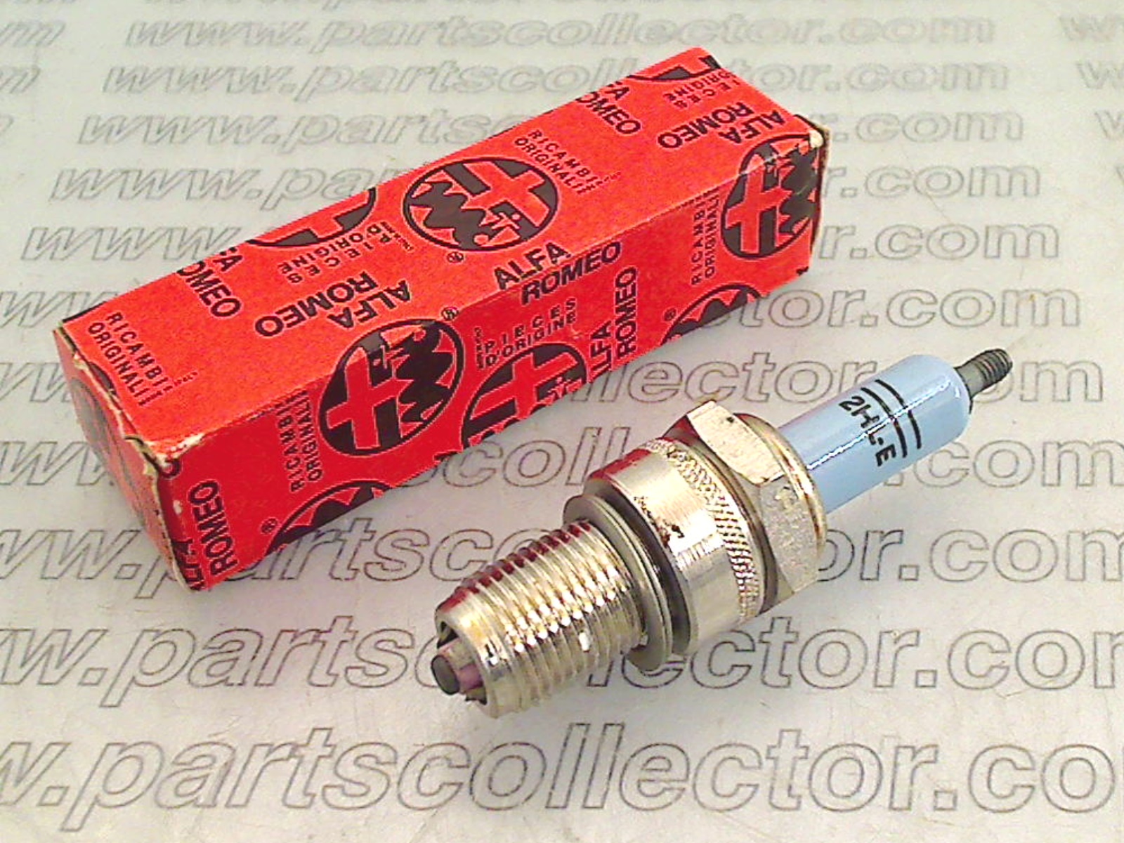 LODGE 2HLE Ignition code 13307 compatible with: ALFA ROMEO 1300-1600-1750-2000 GT /BERTONE, ALFA ROMEO 75, ALFA ROMEO GIULIA 105, ALFA ROMEO GIULIETTA 116, LODGE LODGE