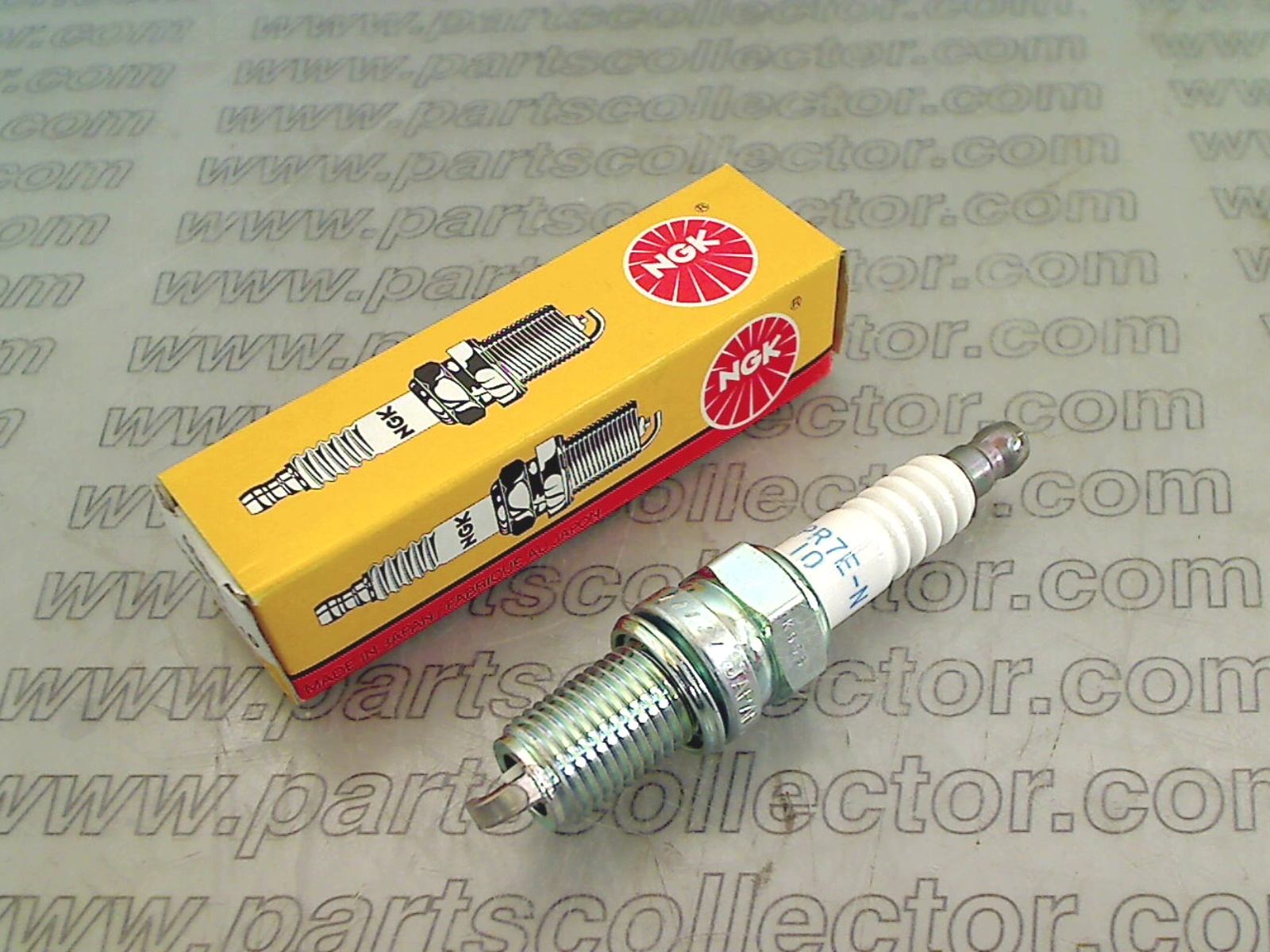 NGK DCPR7E-N-10 Ignition code 13324 compatible with: NGK NGK