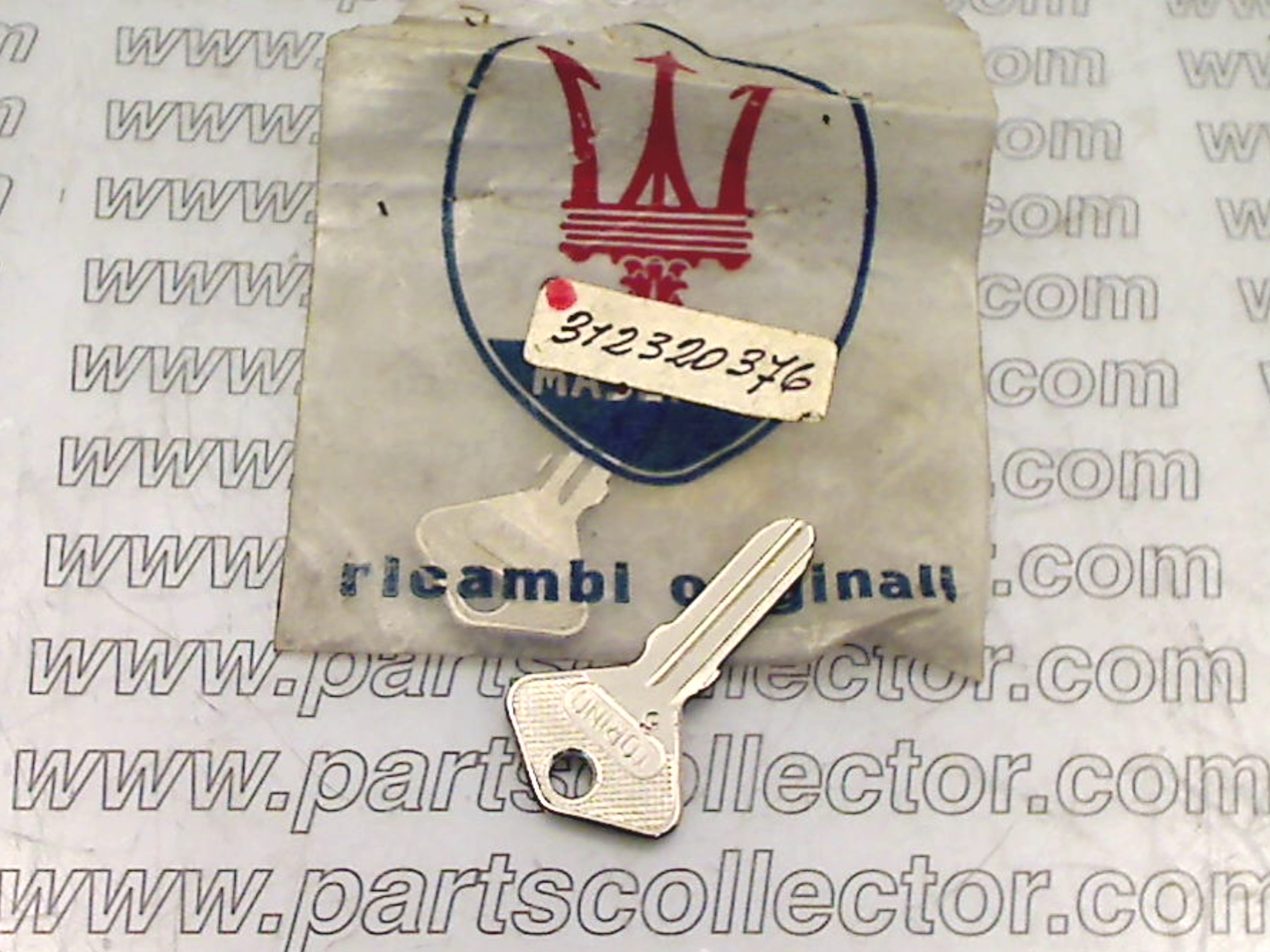 MASERATI 312320376 Car body code 17833 compatible with: MASERATI GHIBLI 2.8 V6, MASERATI GHIBLI V6, MASERATI QUATTROPORTE 2.8 V6, MASERATI QUATTROPORTE 3.2 V8 - additional view