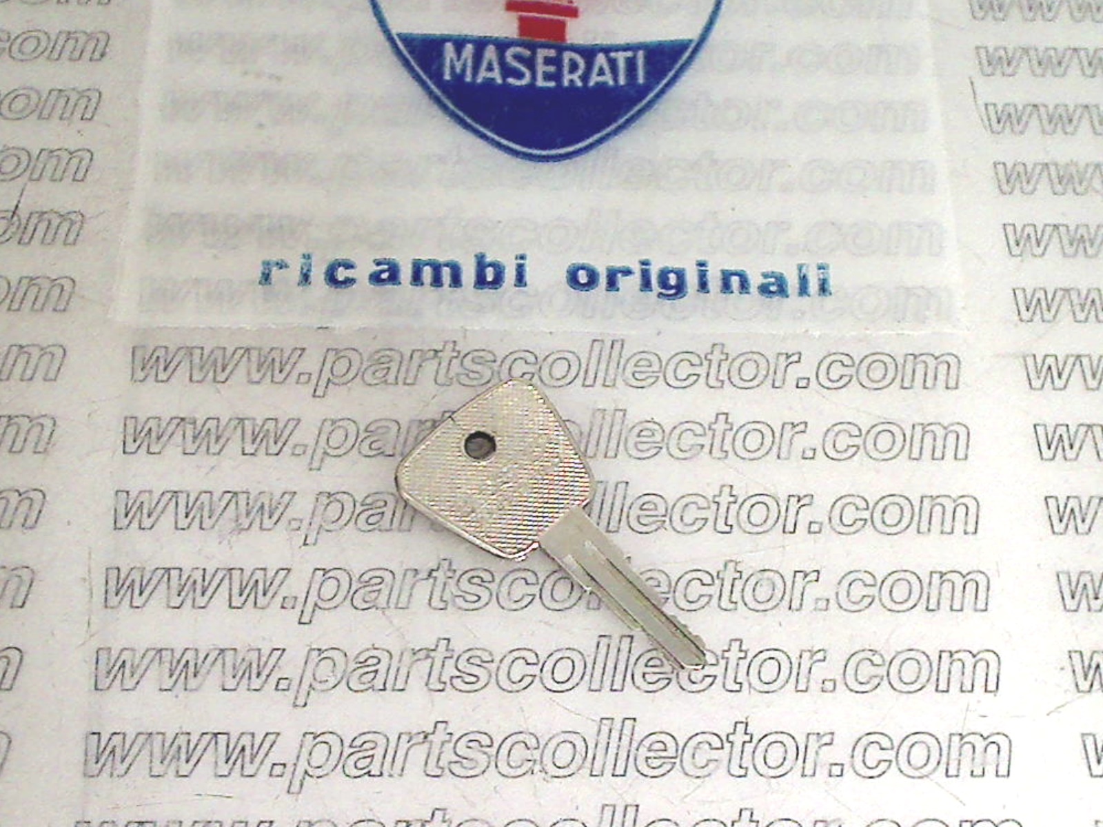 MASERATI BLOSTER  2207 Steering and Wheels code 19377 compatible with: MASERATI GHIBLI AM115, MASERATI MEXICO AM112, MASERATI MISTRAL AM109, MASERATI QUATTROPORTE AM107 - additional view
