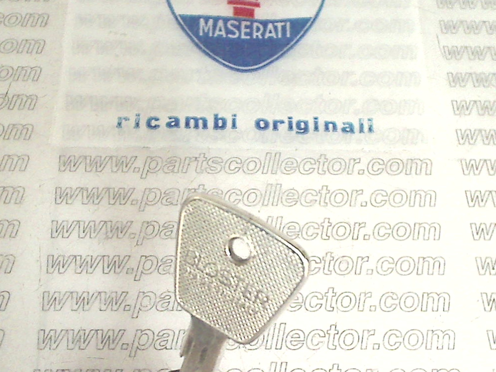MASERATI BLOSTER  2207 Steering and Wheels code 19377 compatible with: MASERATI GHIBLI AM115, MASERATI MEXICO AM112, MASERATI MISTRAL AM109, MASERATI QUATTROPORTE AM107 - detail view