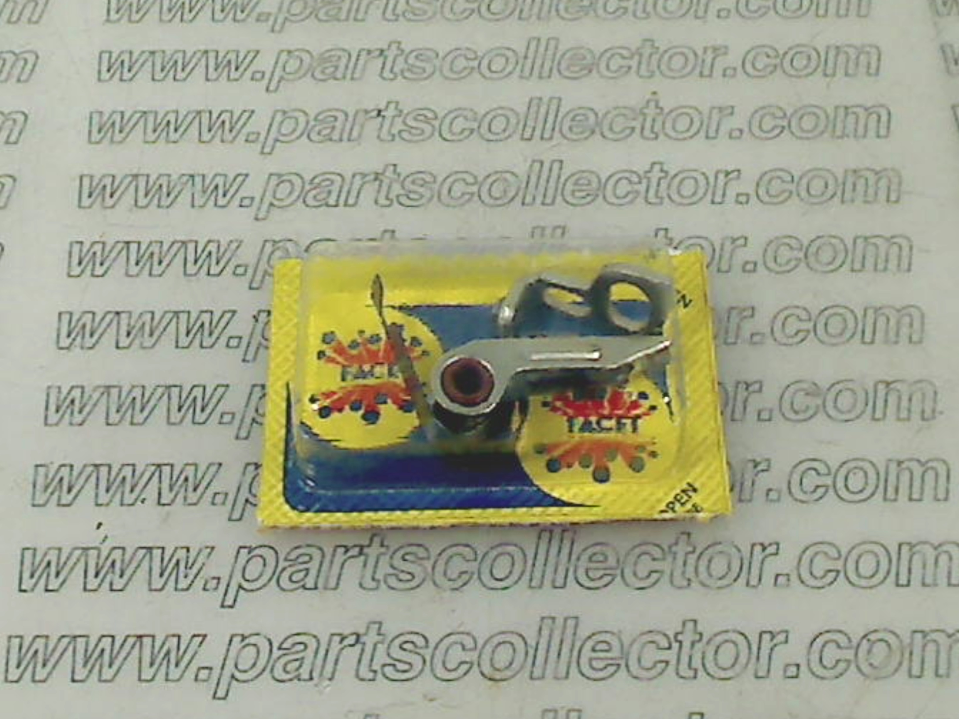 BOSCH 1.237.013.000 / ...01 Ignition code 18949 compatible with: ALFA ROMEO 1300-1600-1750-2000 GT /BERTONE, ALFA ROMEO 1750-2000 BN / 105, ALFA ROMEO DUETTO SPIDER 105, ALFA ROMEO GIULIA 1300  105, ALFA ROMEO GIULIA 1600 105, ALFA ROMEO GIULIA SUPER  105, BOSCH BOSCH