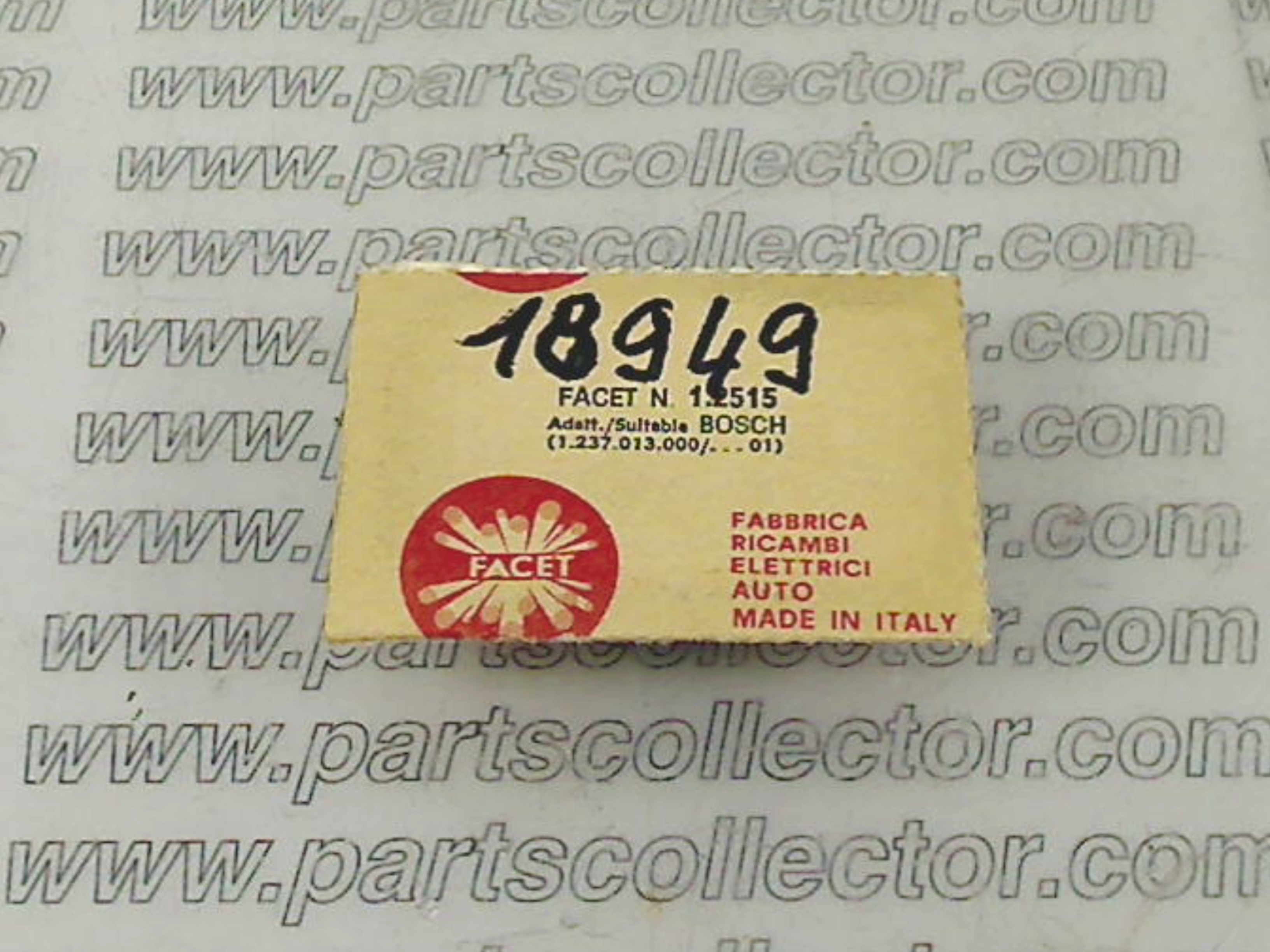 BOSCH 1.237.013.000 / ...01 Ignition code 18949 compatible with: ALFA ROMEO 1300-1600-1750-2000 GT /BERTONE, ALFA ROMEO 1750-2000 BN / 105, ALFA ROMEO DUETTO SPIDER 105, ALFA ROMEO GIULIA 1300  105, ALFA ROMEO GIULIA 1600 105, ALFA ROMEO GIULIA SUPER  105, BOSCH BOSCH - additional view