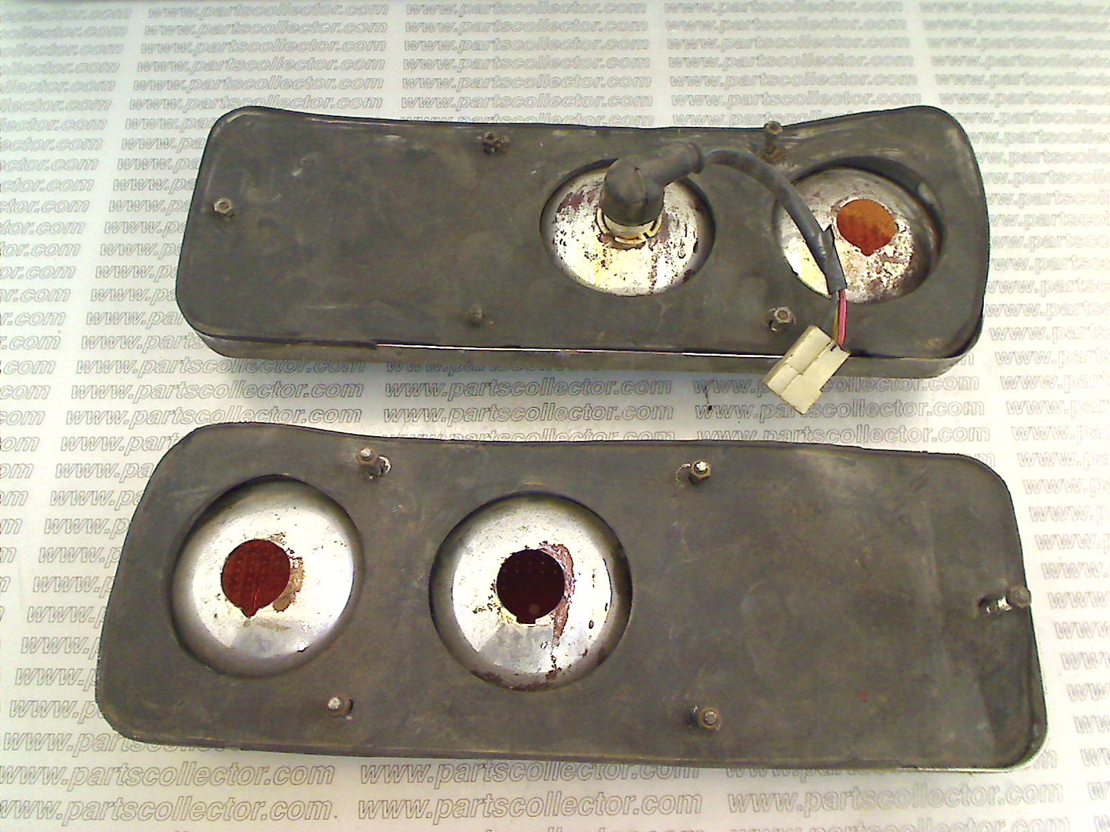 FERRARI 251-82-350-00 - 251-82-351-00 Lighting system code 12608 compatible with: FERRARI 365 GT 2+2 - additional view