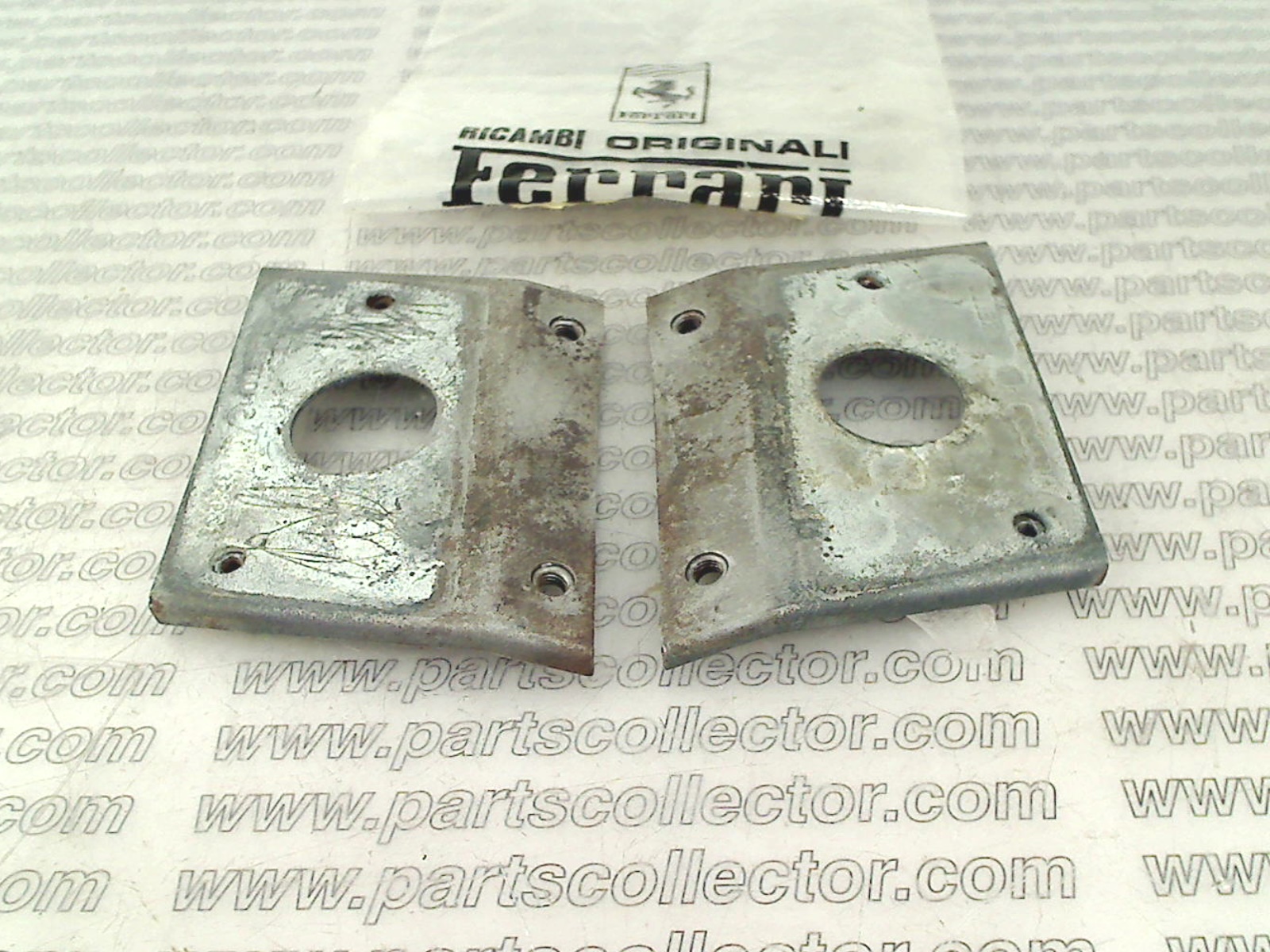 FERRARI 243-82-494-01		243-82-495-01	  2438249401	24382495 Lighting system code 19260 compatible with: FERRARI 275 GTS, FERRARI 330, FERRARI 330 GT, FERRARI 330 GT 2+2, FERRARI 330 GTC - detail view