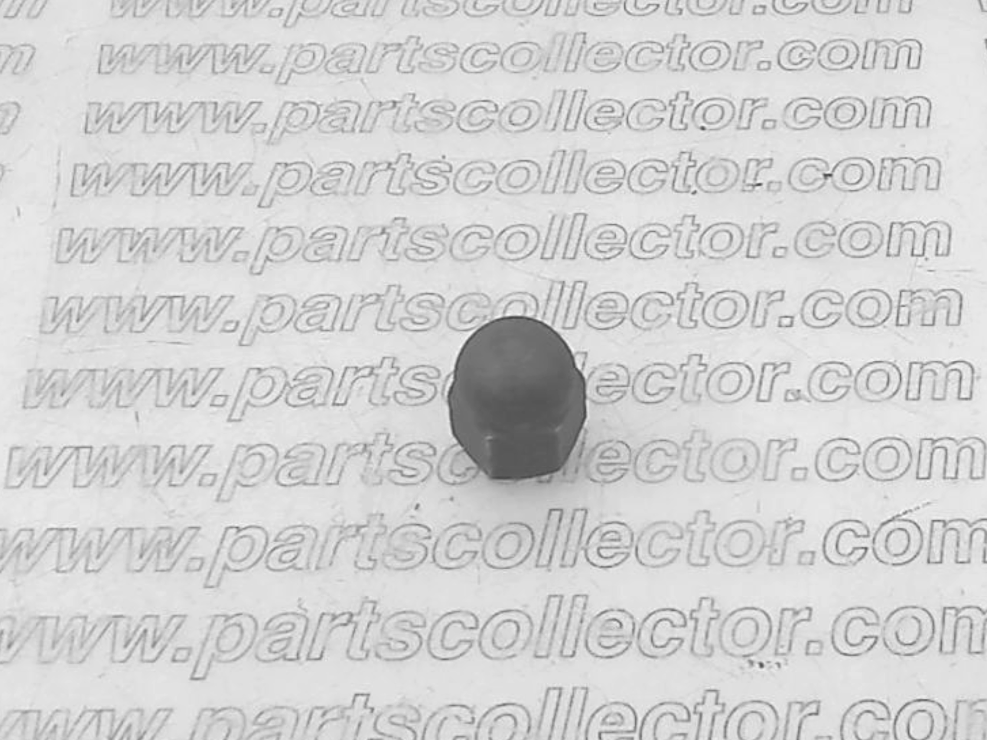 ALFA ROMEO  Engine code 18699 compatible with: ALFA ROMEO 1750-2000 BN / 105, ALFA ROMEO DUETTO SPIDER 105, ALFA ROMEO GIULIA 1300  105, ALFA ROMEO GIULIA 1600 105, ALFA ROMEO GIULIA SPRINT-SPIDER, ALFA ROMEO GIULIA SUPER  105, ALFA ROMEO GIULIA TZ, ALFA ROMEO GIULIETTA 750/101, ALFA ROMEO GIULIETTA SPIDER 750/101, ALFA ROMEO GIULIETTA SPRINT 750/101, ALFA ROMEO GIULIETTA SPRINT VELOCE 750/101, ALFA ROMEO GIULIETTA SS 101, ALFA ROMEO GIULIETTA TI 101 - detail view