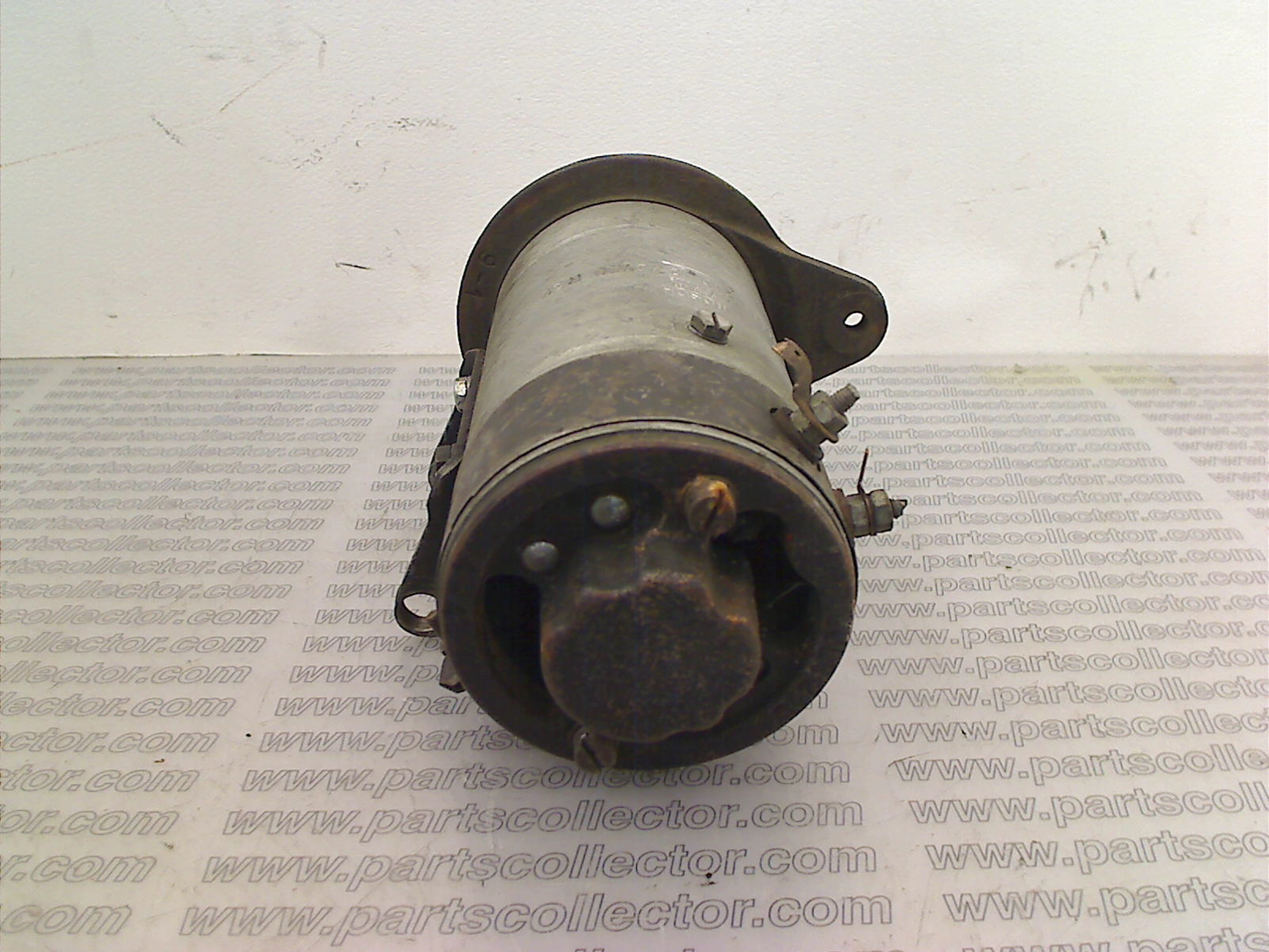 BOSCH LJ/GEG200/12/2700 R32 Electrical system code 17758 compatible with: ALFA ROMEO 2600 BN - SPIDER - SPRINT 106.00/01/02, ALFA ROMEO GIULIA 105, BOSCH BOSCH - detail view