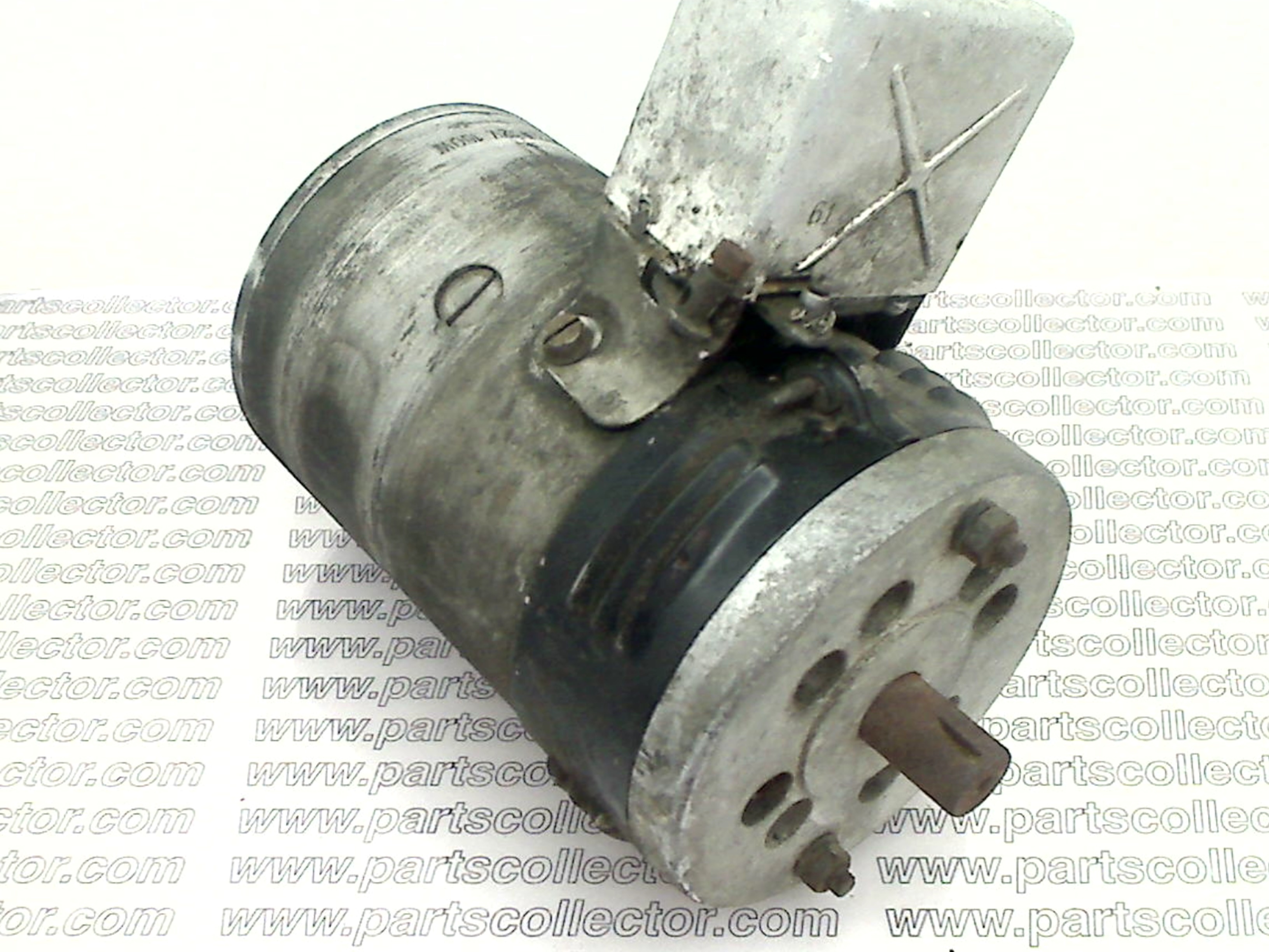 MAGNETI MARELLI DN2A  DN2 A Electrical system code 17847 compatible with: ALFA ROMEO 2500 6C, FERRARI 195, FERRARI 212 - detail view