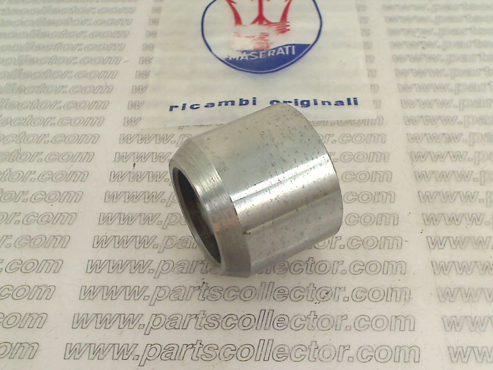 MASERATI 317.17.22.00   317172200 Steering and Wheels code 19293 compatible with: MASERATI MERAK AM122, MASERATI MERAK SS AM122A
