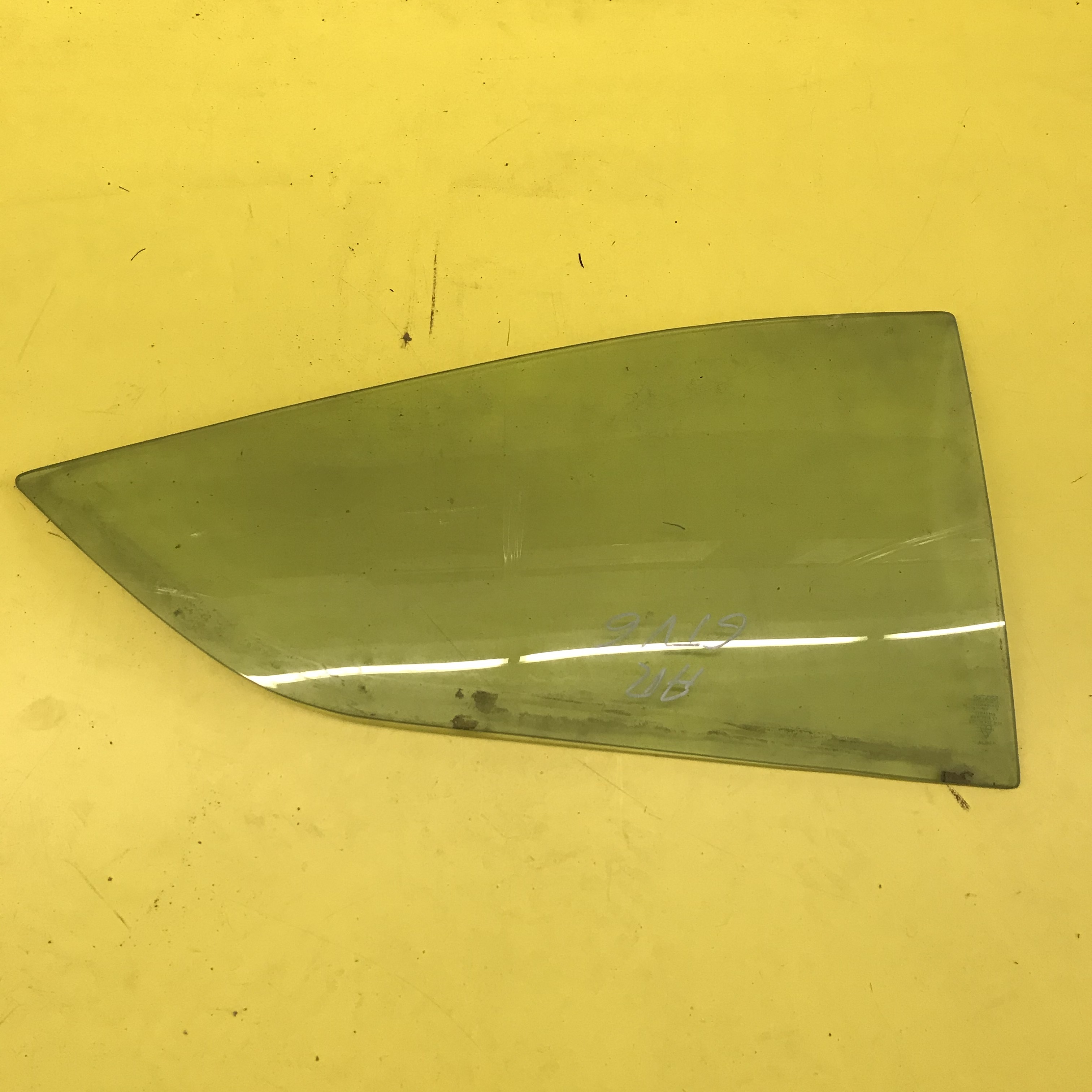 ALFA ROMEO  Car body code 15685 compatible with: ALFA ROMEO GTV6 2.5 116