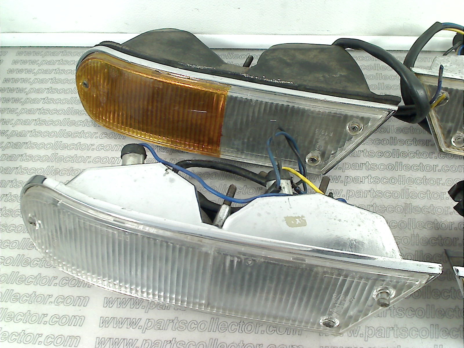 CARELLO - ORIGINALI 11.610.000 / 11.611.000 Lighting system code 68 compatible with: CARELLO CARELLO, LAMBORGHINI MIURA, LAMBORGHINI URRACO, LAMBORGHINI URRACO  P250, LAMBORGHINI URRACO P200, LAMBORGHINI URRACO P300