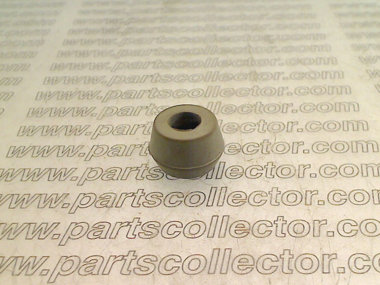 FERRARI 107335 Steering and Wheels code 5490 compatible with: FERRARI 208, FERRARI 208 TURBO, FERRARI 308, FERRARI 308 GT4, FERRARI 308 GTB GTS, FERRARI 328, FERRARI 348, FERRARI 365 GT4 BB, FERRARI 512BB, FERRARI 512BBi, FERRARI MONDIAL, FERRARI MONDIAL T, FERRARI TESTAROSSA