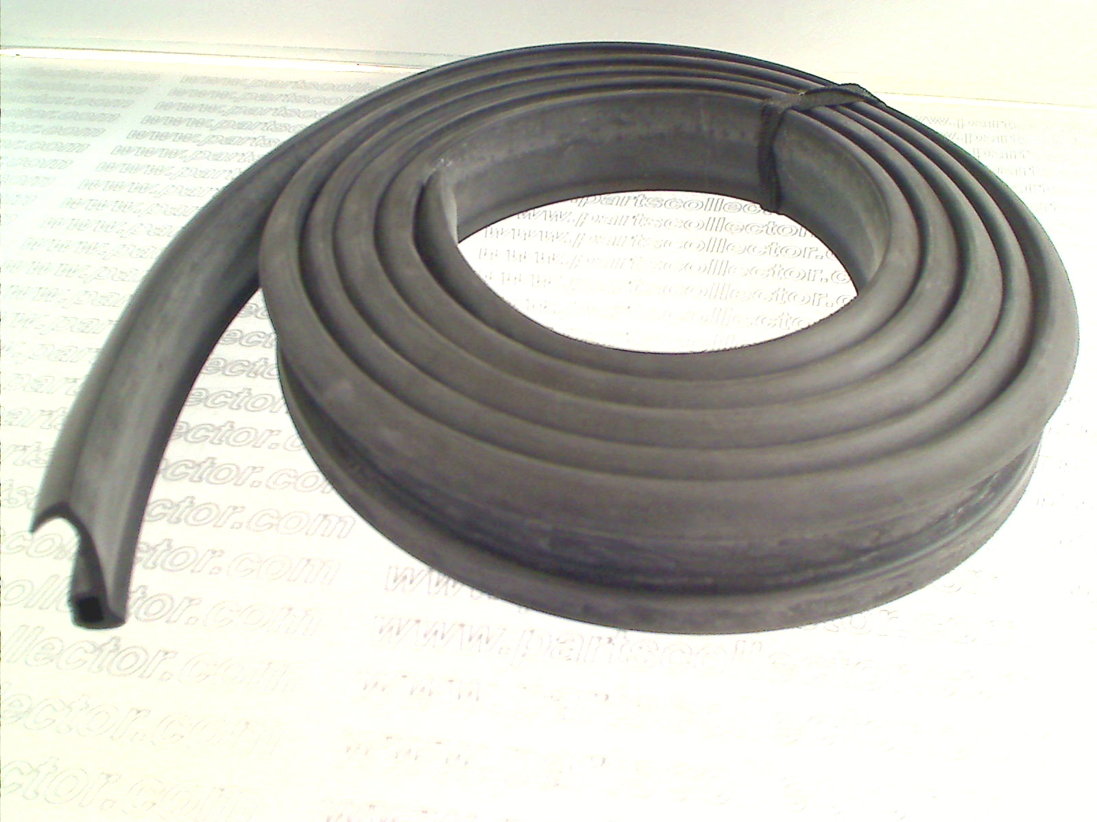 ALFA ROMEO  Car body code 12738 compatible with: ALFA ROMEO DUETTO SPIDER 105