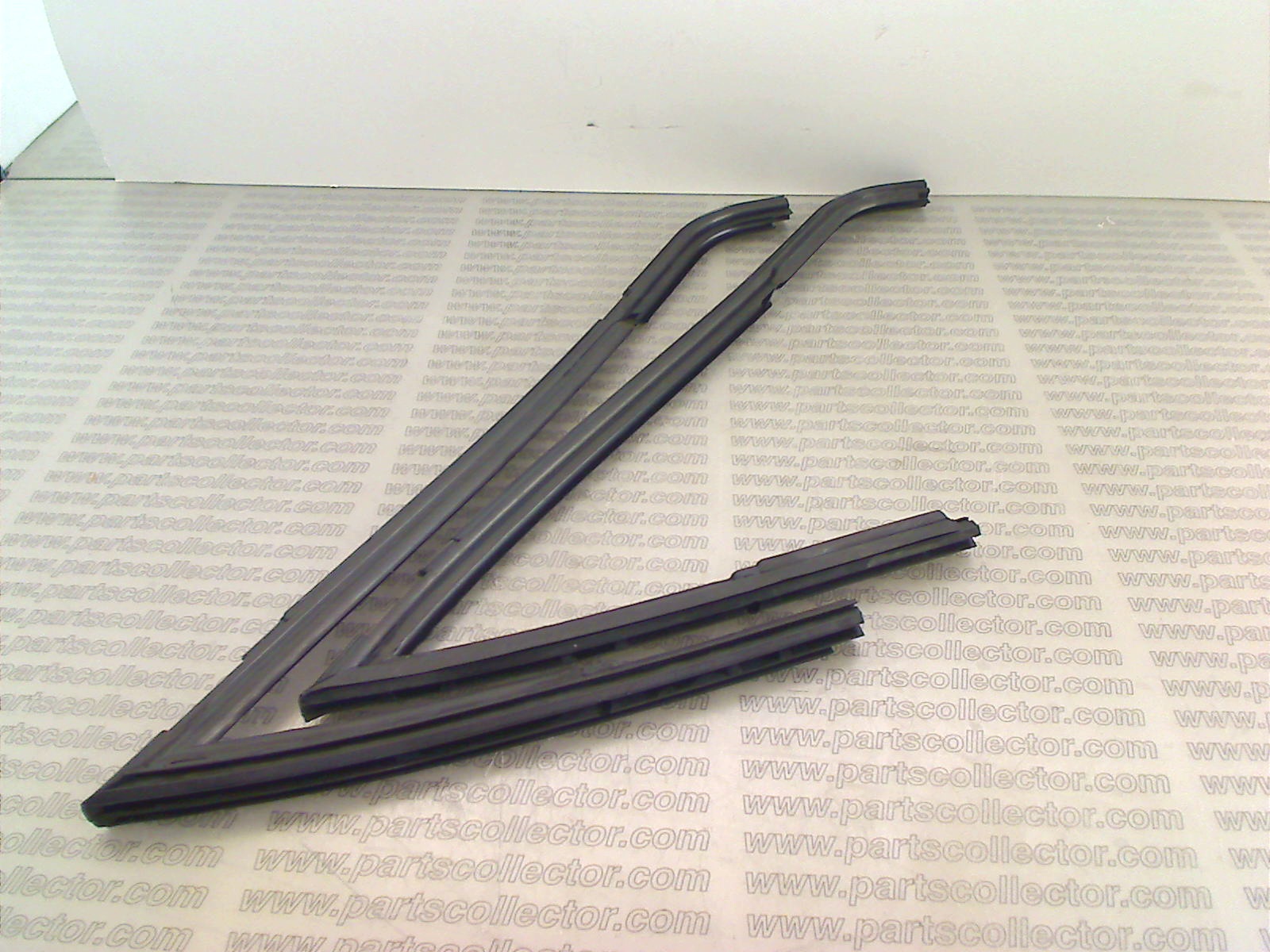 LANCIA 13270130 Car body code 14412 compatible with: LANCIA FULVIA