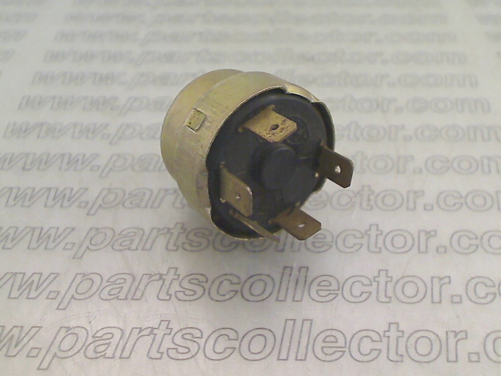 FERRARI 101990 - 105913 - 320395 Electrical system code 14047 compatible with: FERRARI 208, FERRARI 208 TURBO, FERRARI 246 DINO, FERRARI 288 GTO, FERRARI 308, FERRARI 308 4V, FERRARI 308 GT4, FERRARI 308 GTB GTS, FERRARI 365 GT4 2+2, FERRARI 365 GT4 BB, FERRARI 365 GTC4 , FERRARI 400, FERRARI 512BB, FERRARI 512BBi, FERRARI TESTAROSSA - additional view