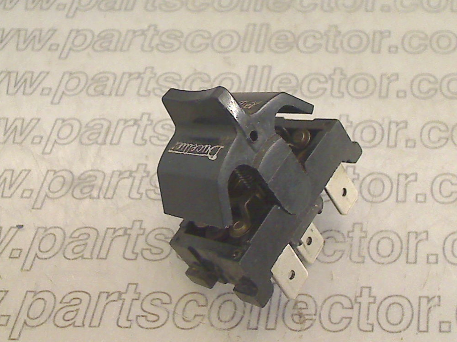 FERRARI 255-80-860-00 Electrical system code 13135 compatible with: FERRARI 365 GT4 2+2