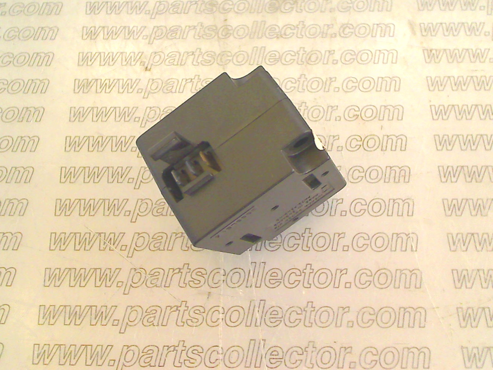 MASERATI 313330135 Electrical system code 15867 compatible with: MASERATI BITURBO, MASERATI GHIBLI 2.8 V6, MASERATI KARIF, MASERATI QUATTROPORTE 2.8 V6, MASERATI QUATTROPORTE 3.2 V8, MASERATI SHAMAL - detail view