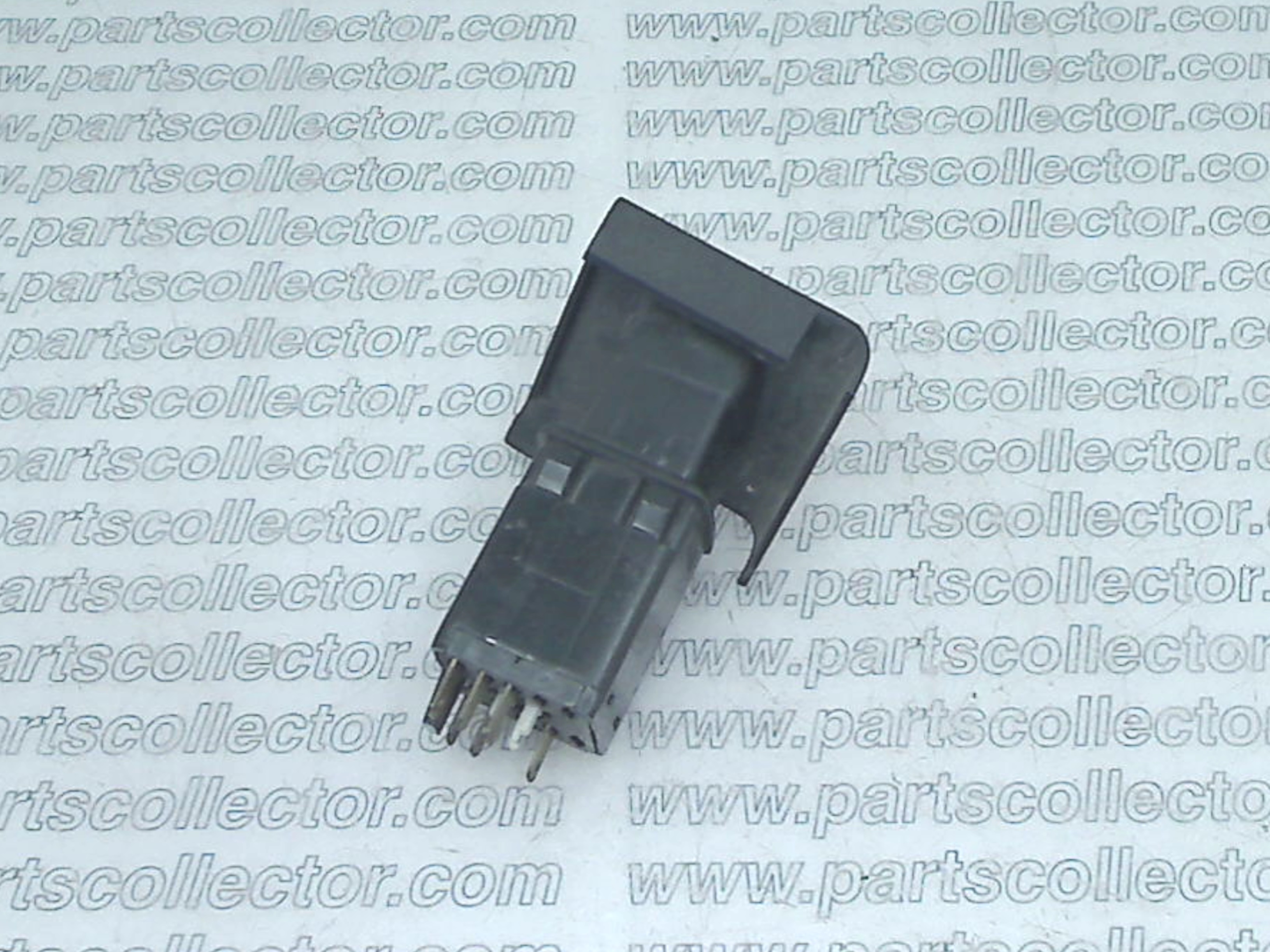 RENAULT  Electrical system code 18674 - detail view