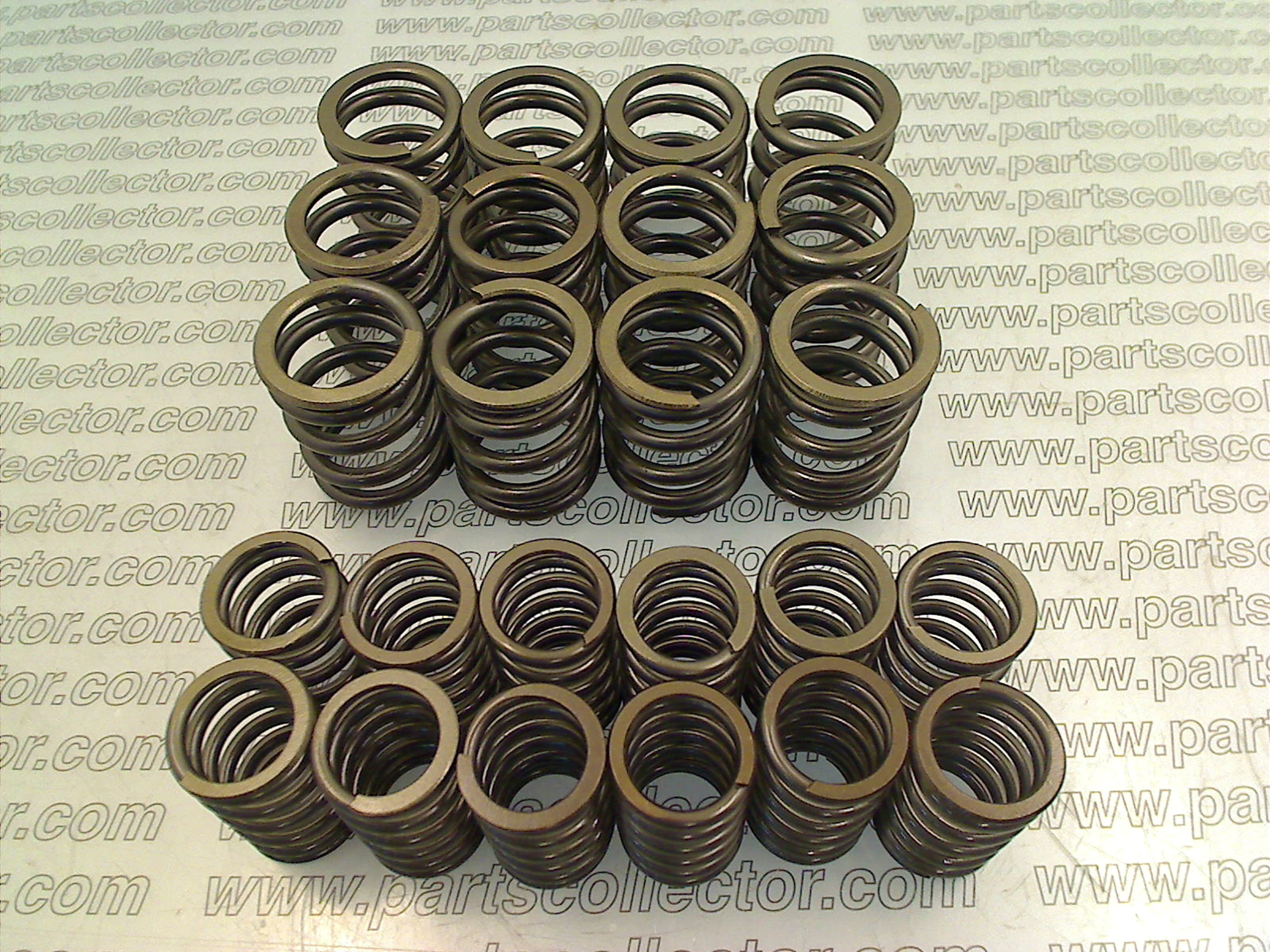 FERRARI 100239, 4146798, 9160342, 9161346,100240, 4146799, Engine code 17346 compatible with: FERRARI 206 DINO, FERRARI 246 DINO