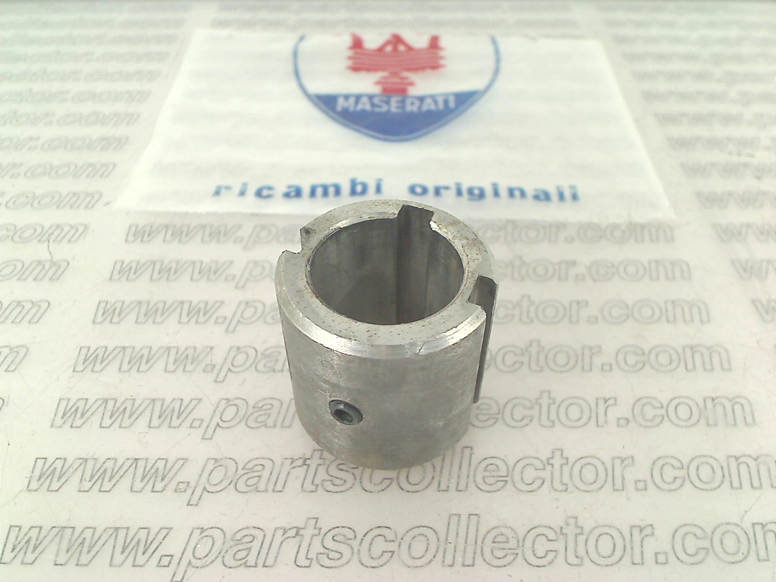 MASERATI 107 GS 61465 Steering and Wheels code 19552 compatible with: MASERATI GHIBLI AM115, MASERATI MISTRAL AM109