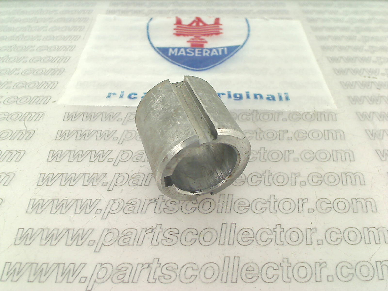 MASERATI 107 GS 61465 Steering and Wheels code 19552 compatible with: MASERATI GHIBLI AM115, MASERATI MISTRAL AM109 - additional view