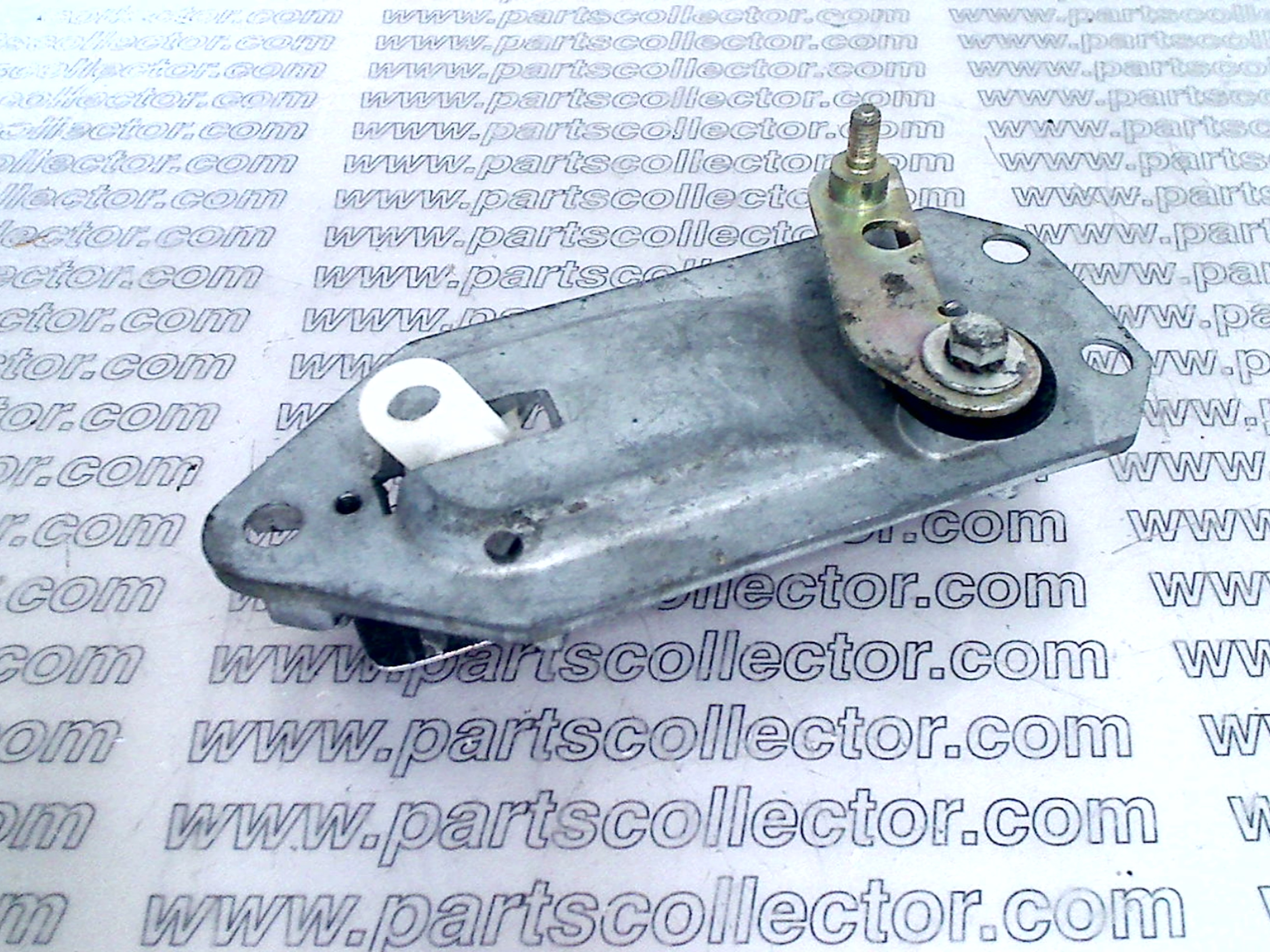 FERRARI 257-30-810-02      2573081002   95408513 Body code 18051 compatible with: FERRARI 400, FERRARI 400 SA, FERRARI 412 - detail view