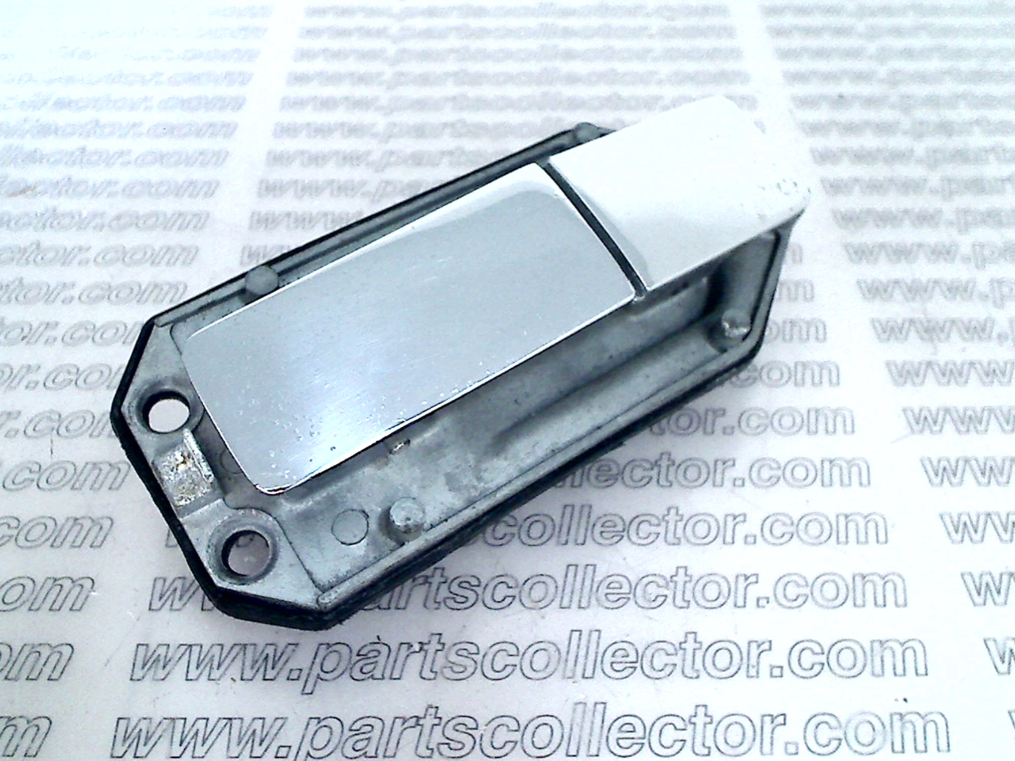 FERRARI 257-30-811-02    2573081102    95408514 Body code 18052 compatible with: FERRARI 400, FERRARI 400 SA, FERRARI 412 - additional view