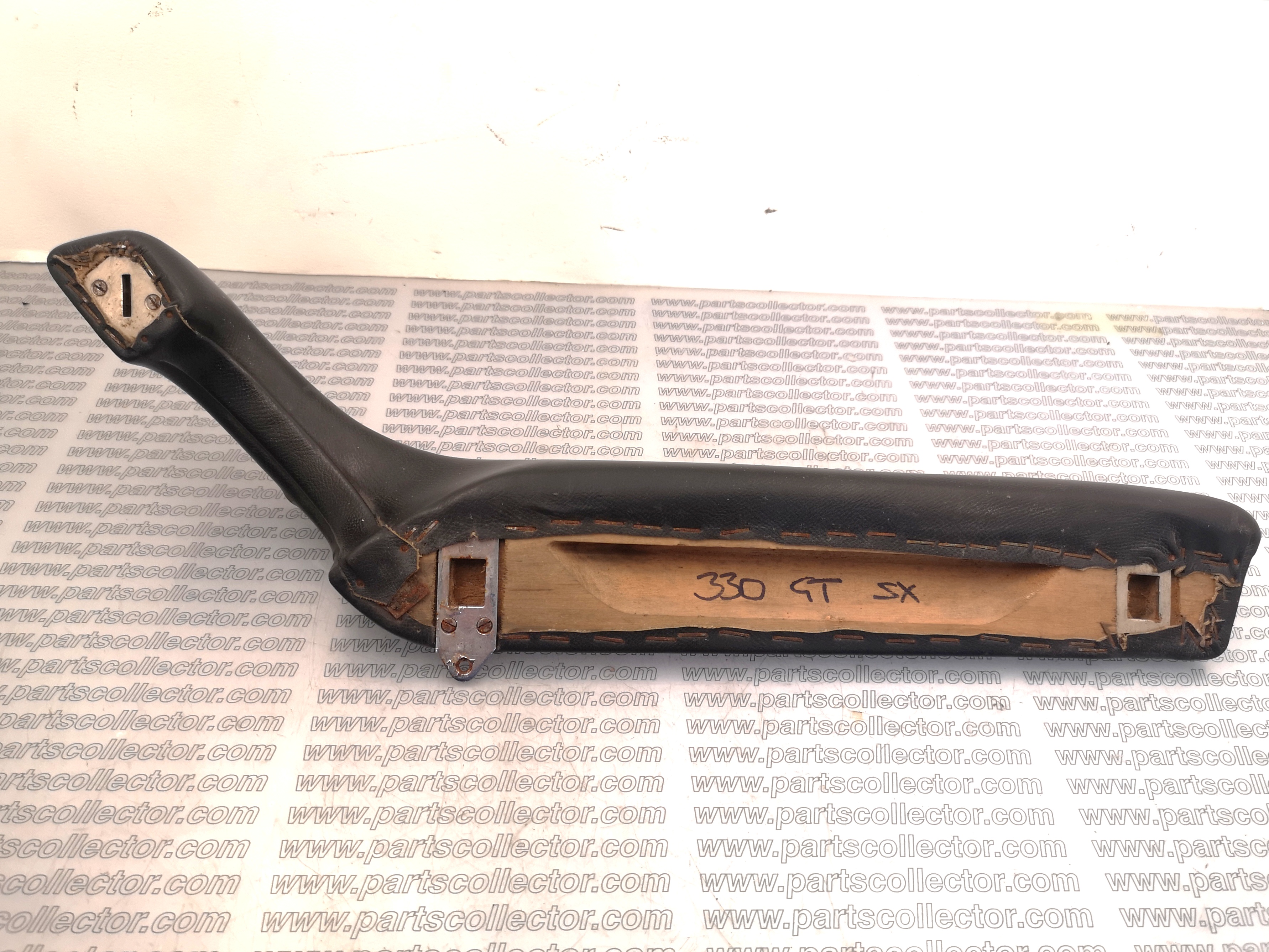 FERRARI 242-30-701-00   	242-30-701-10 Body code 17775 compatible with: FERRARI 330 GT, FERRARI 330 GT 2+2 - additional view