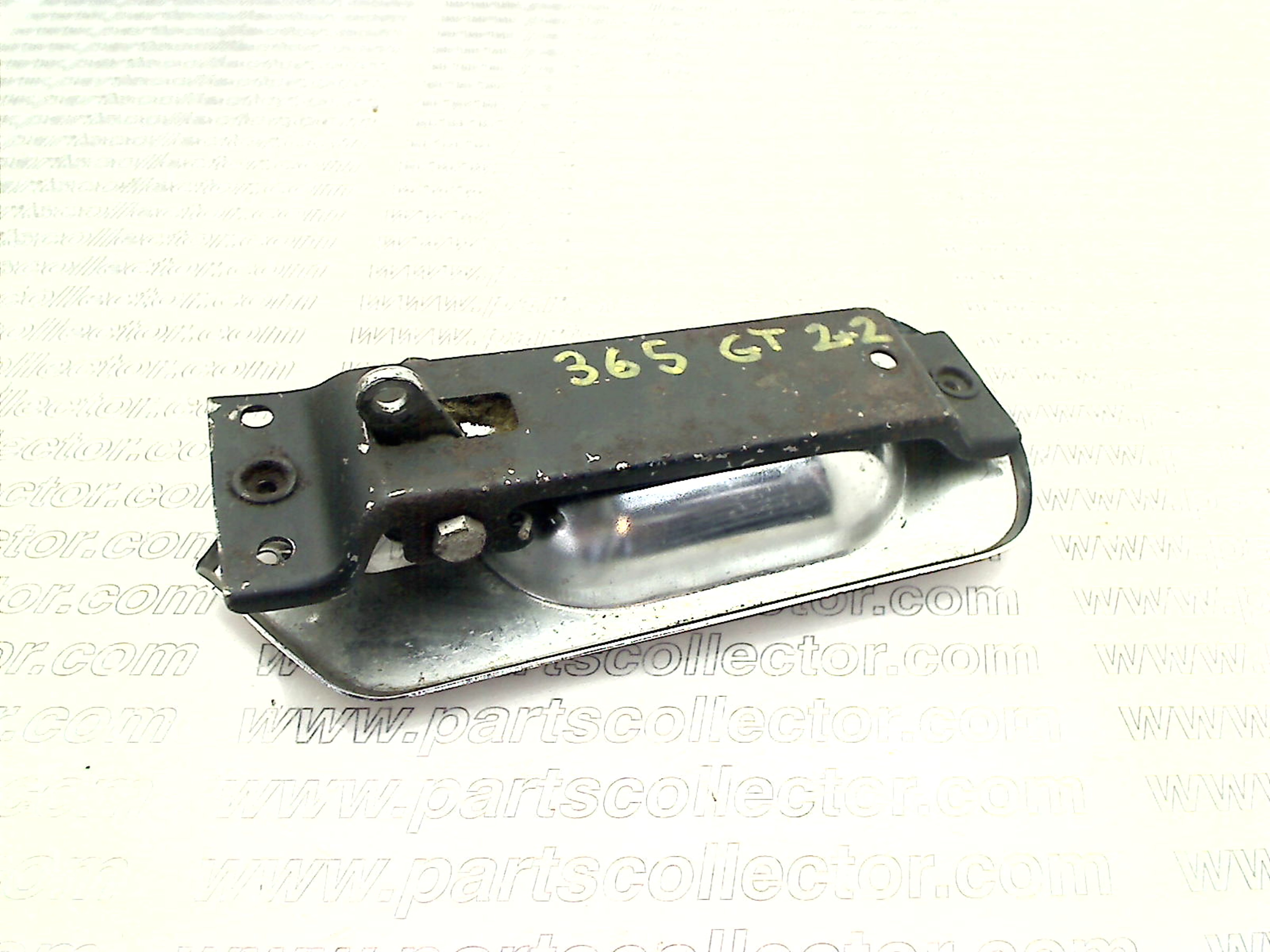 FERRARI 242.30.813.02    242-30-830-02 Car body code 18016 compatible with: FERRARI 365 GT 2+2 - detail view