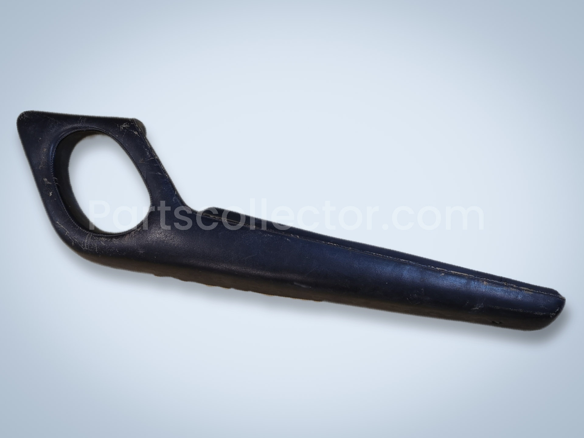 FERRARI 255-30-700-00   2553070000 Car body code 17626 compatible with: FERRARI 365 GT4 2+2, FERRARI 400