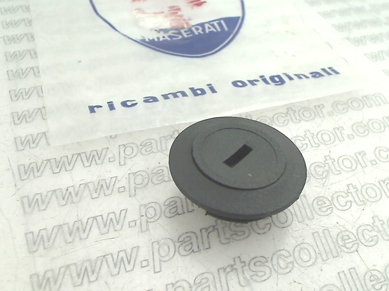 MASERATI 320.70.40.00   320704000 Car body code 19374 compatible with: MASERATI KYALAMI AM129