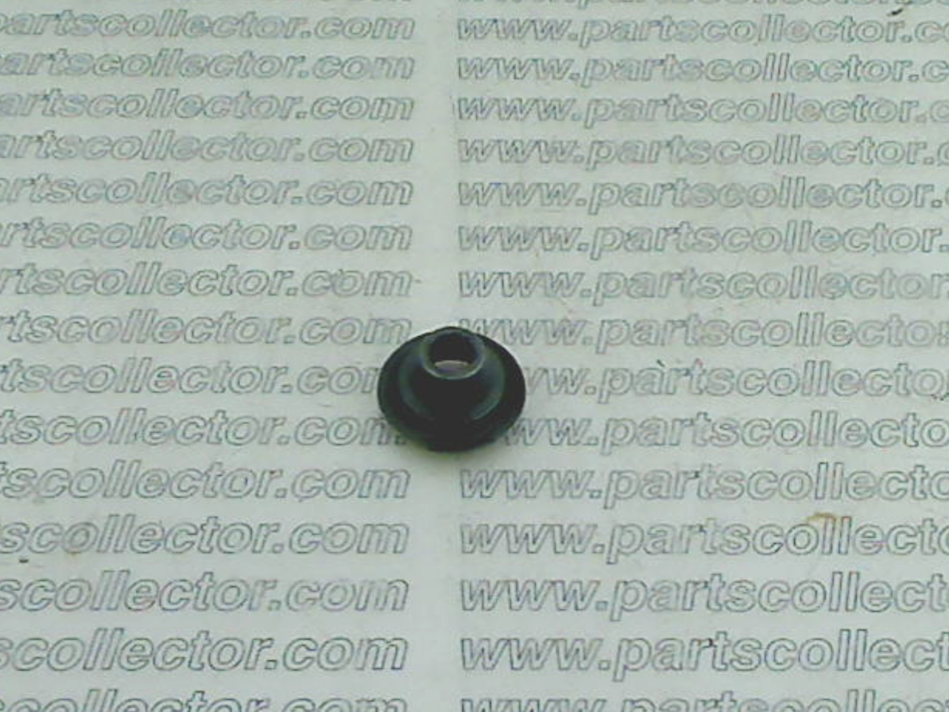 MASERATI 403032100     403-03-21-00 Engine code 18397 compatible with: MASERATI KYALAMI AM129, MASERATI QUATTROPORTE III AM330 - detail view