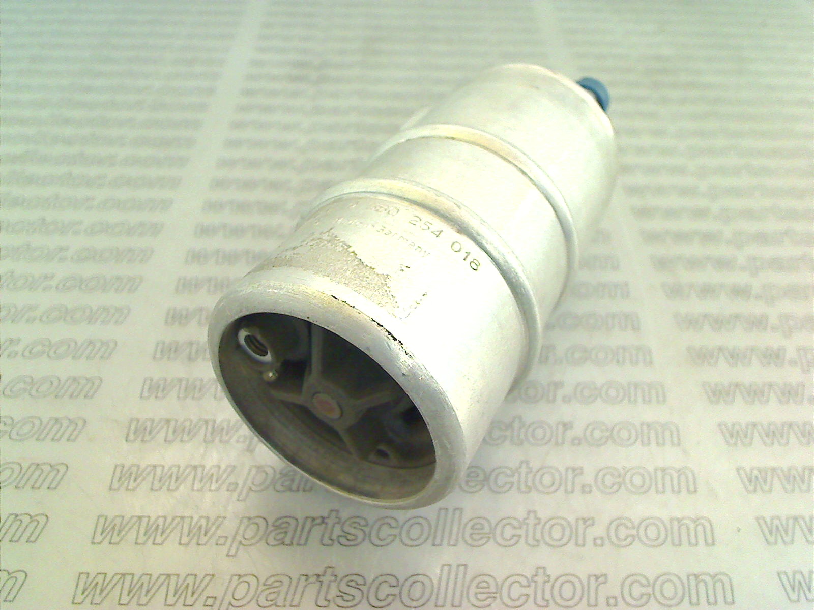 BOSCH 0580254018 Fuel system - Exhaust code 5577 compatible with: LANCIA THEMA FERRARI 8.32 - additional view