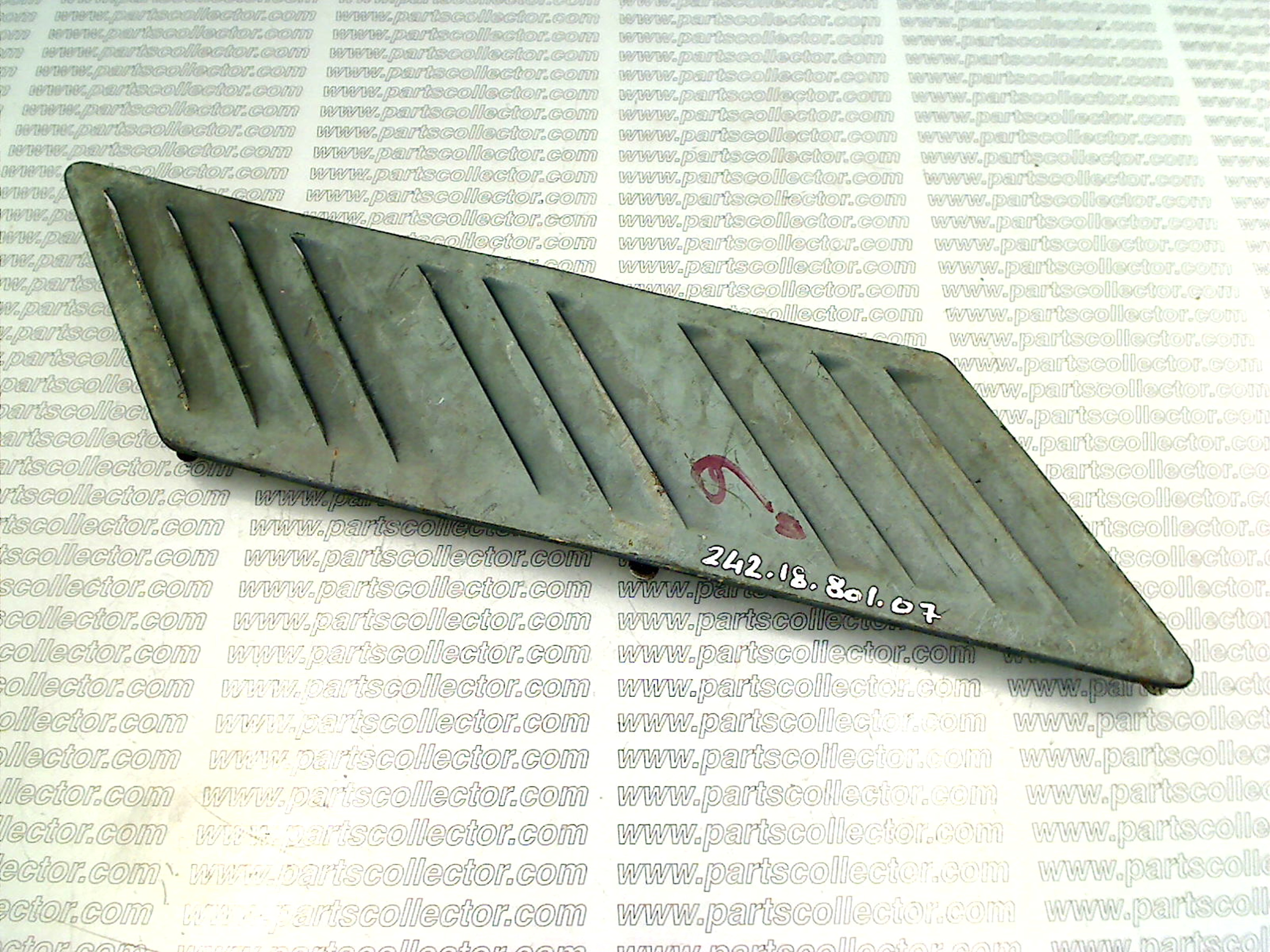 FERRARI 242-18-801-07 Car body code 17828 compatible with: FERRARI 330 GT 2+2