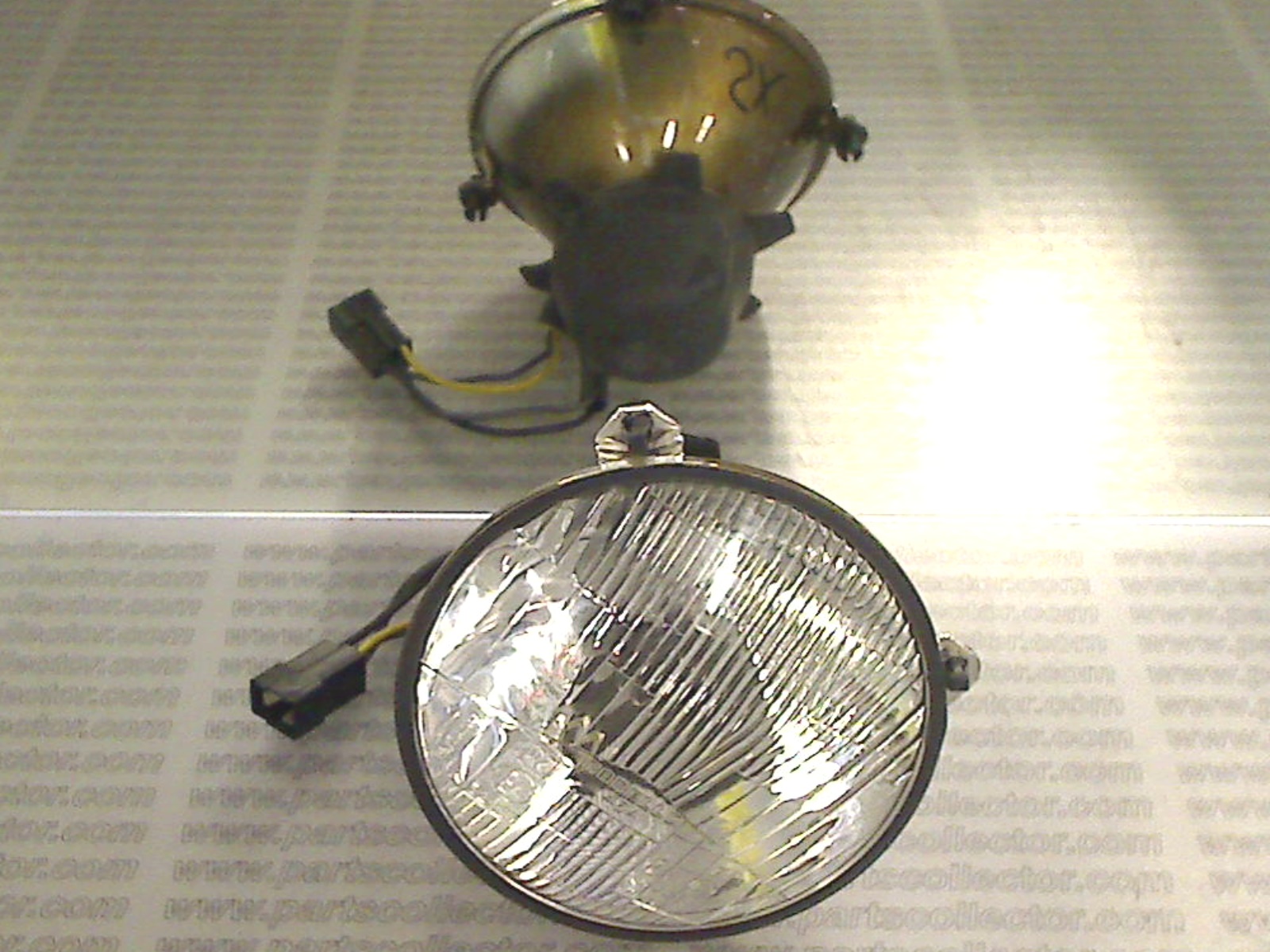 CARELLO 03.235.816 - 454 - 03.220.700 - 03.220.816 Lighting system code 10944 compatible with: ALFA ROMEO ALFA 6, ALFA ROMEO ALFETTA 116, ALFA ROMEO GIULIA 1300  105, ALFA ROMEO GIULIA 1600 105, ALFA ROMEO GIULIA SUPER  105, ALFA ROMEO GTV4 2.0  116, CARELLO CARELLO