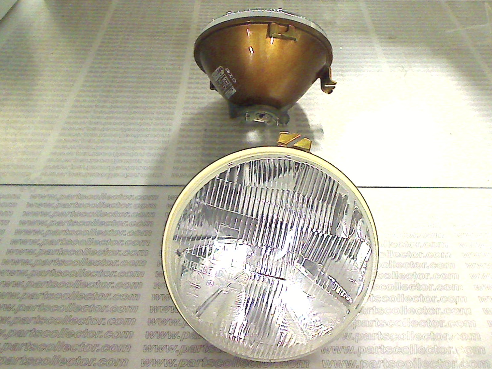 CARELLO 03.490.700 - 03.650.800 - 03.650.000 - 03.650.816 Lighting system code 10973 compatible with: CARELLO CARELLO, FIAT 128