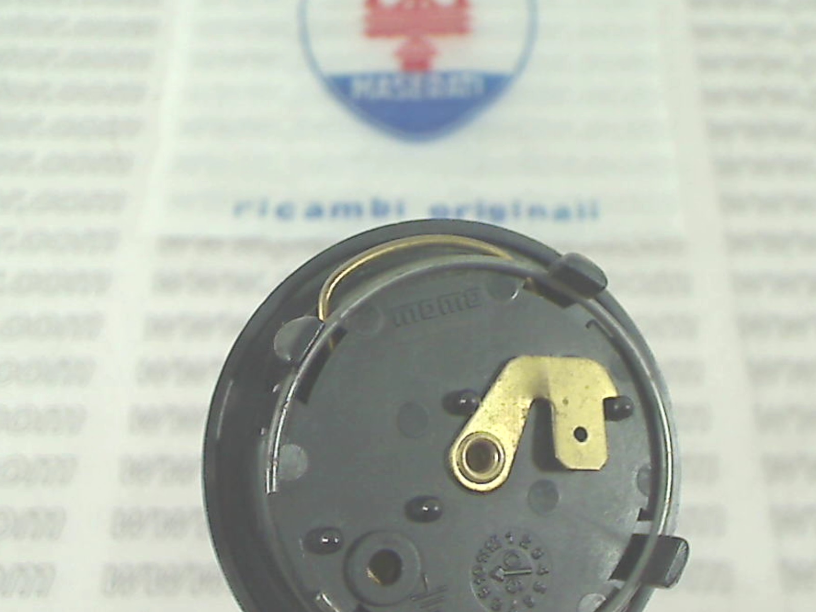 MASERATI MOMO Steering and Wheels code 19563 compatible with: MASERATI BITURBO, MASERATI KARIF, MASERATI MERAK AM122, MASERATI QUATTROPORTE III AM330, MASERATI SHAMAL - detail view