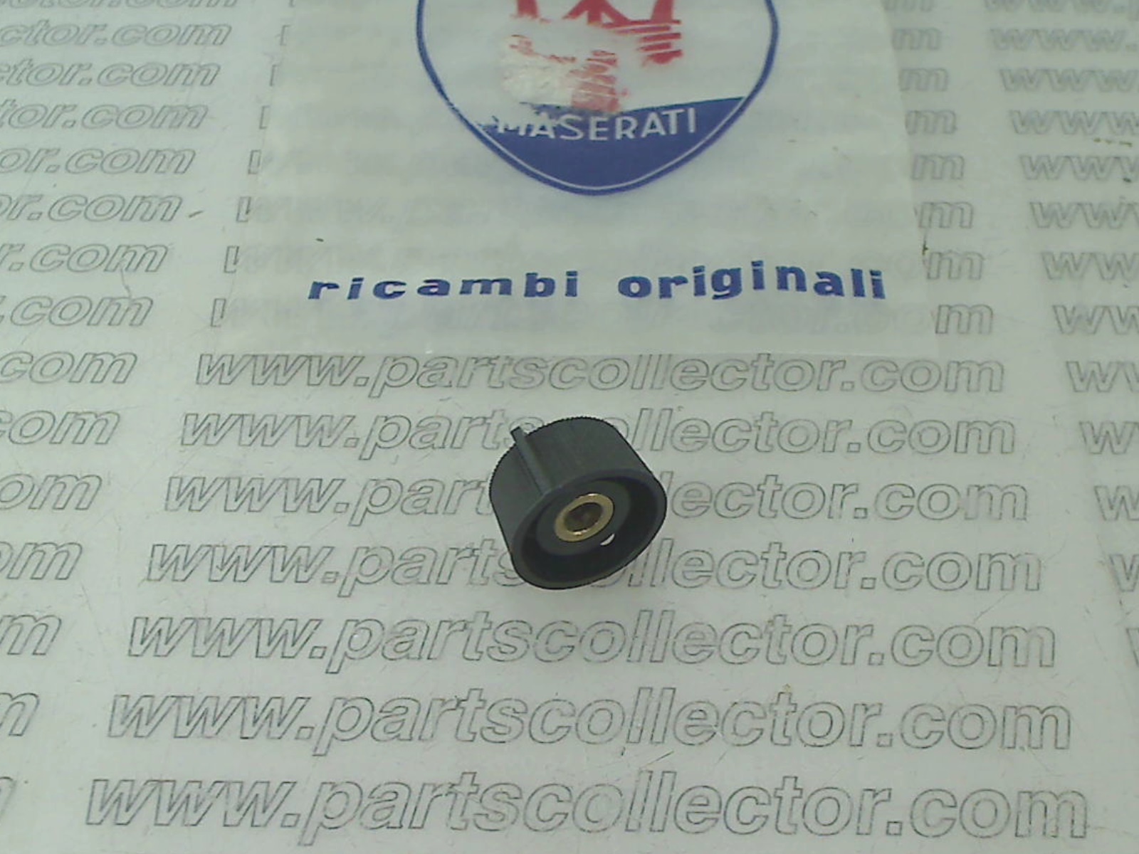 MASERATI 116/B BL 79454 Car body code 19334 compatible with: MASERATI INDY AM116 - detail view