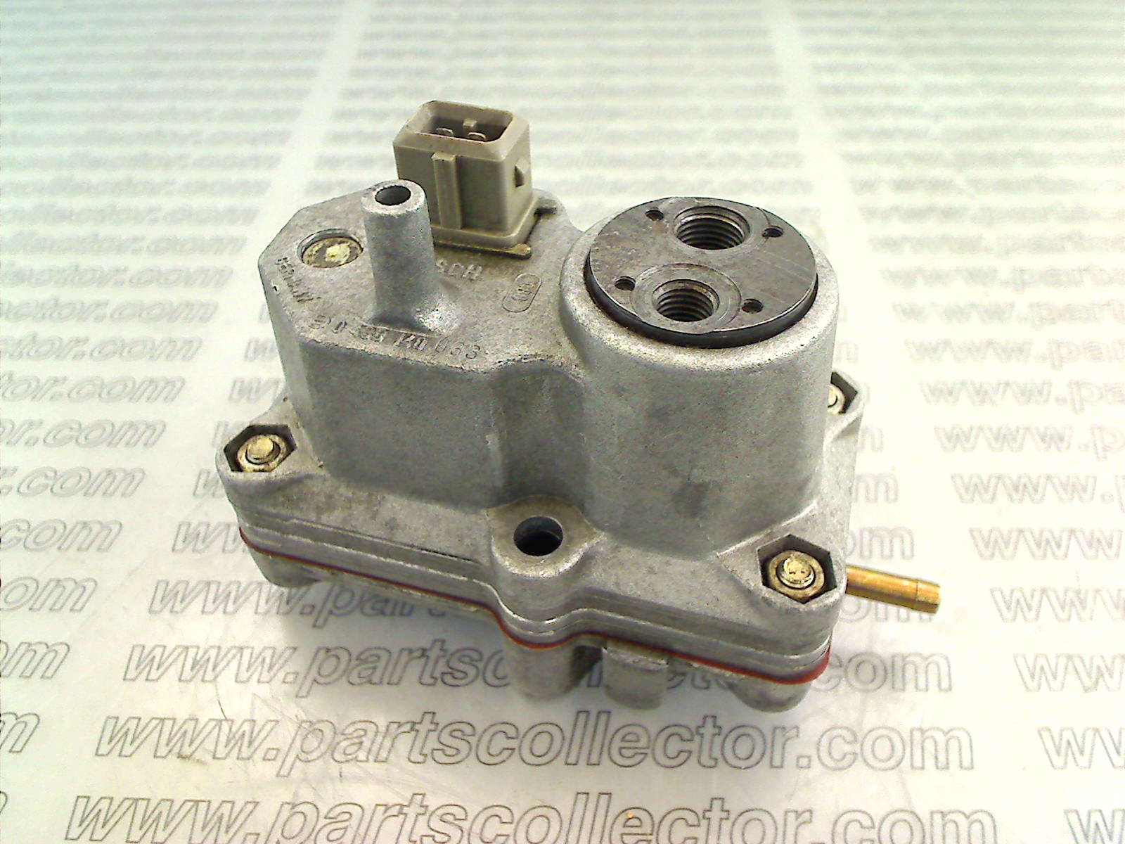 BOSCH 0438140033 Fuel system - Exhaust code 12143 compatible with: BOSCH BOSCH, FERRARI 208, FERRARI 308, FERRARI 308 GTB GTS, FERRARI 400, FERRARI MONDIAL, PORSCHE 911