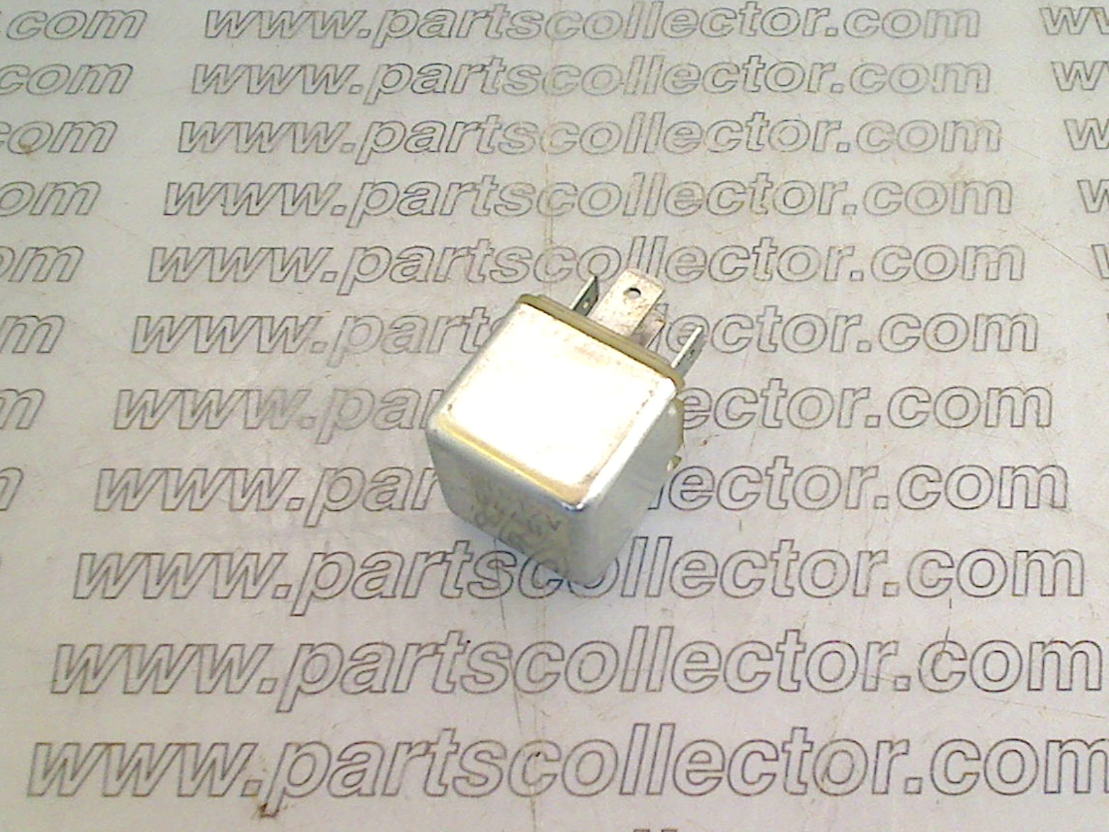 MASERATI 313351139 - 30331137 Electrical system code 15811 compatible with: MASERATI BITURBO, MASERATI GHIBLI 2.8 V6, MASERATI KARIF, MASERATI QUATTROPORTE 2.8 V6, MASERATI QUATTROPORTE 3.2 V8, MASERATI SHAMAL
