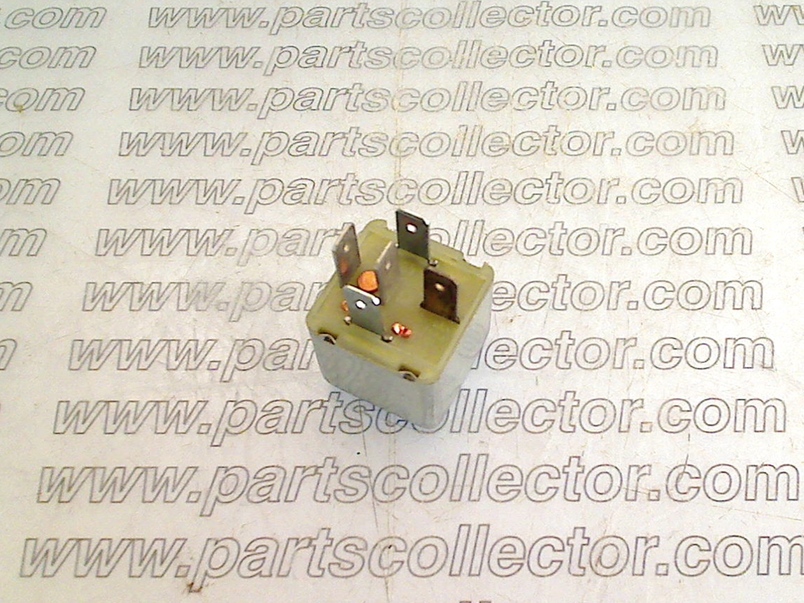 MASERATI 313351139 - 30331137 Electrical system code 15811 compatible with: MASERATI BITURBO, MASERATI GHIBLI 2.8 V6, MASERATI KARIF, MASERATI QUATTROPORTE 2.8 V6, MASERATI QUATTROPORTE 3.2 V8, MASERATI SHAMAL - additional view