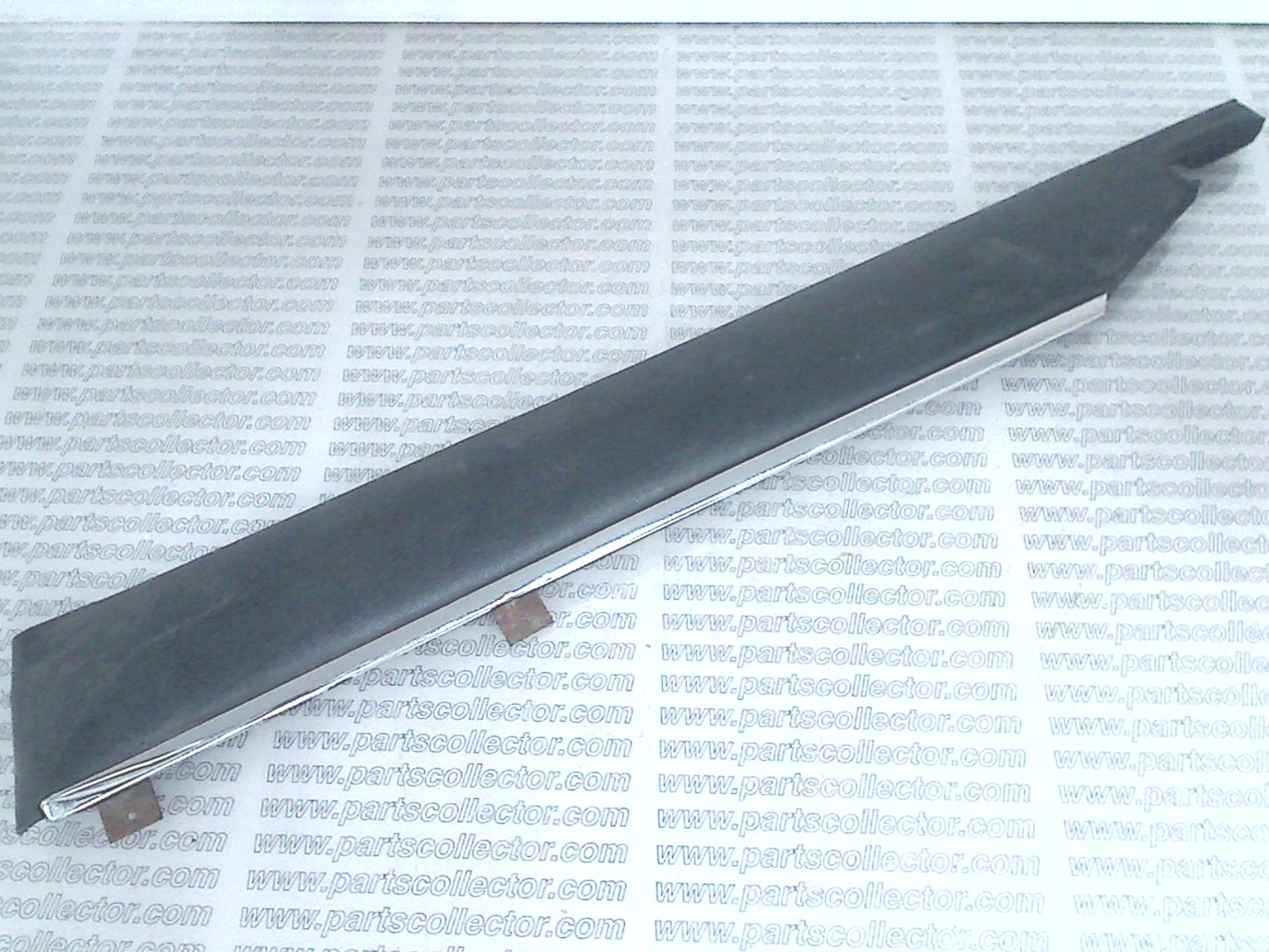 FERRARI 242-64-496-00    	2426449600 Car body code 18596 compatible with: FERRARI 330 GT, FERRARI 330 GT 2+2