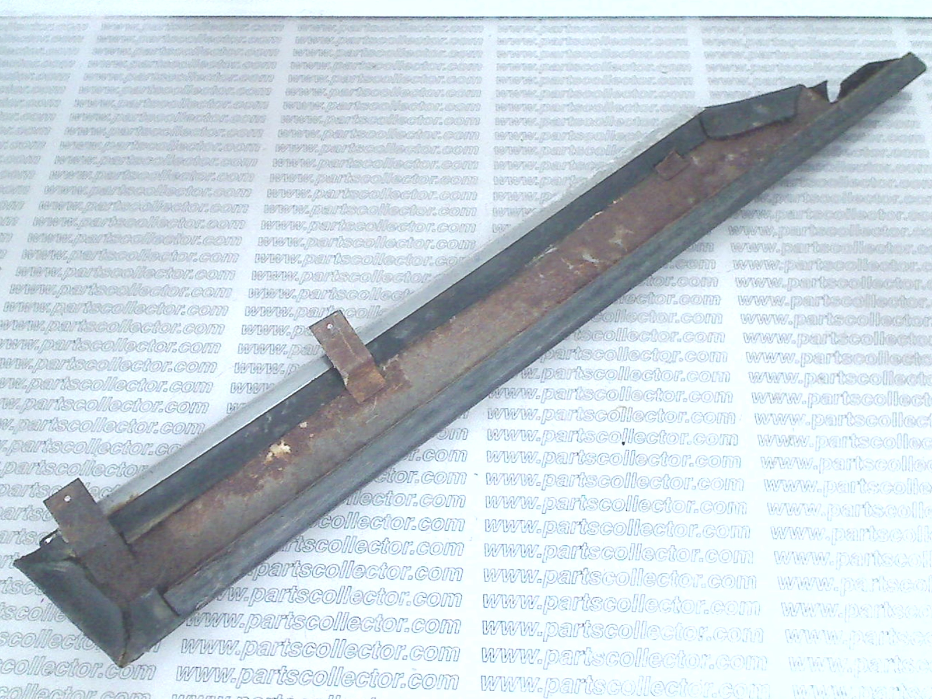 FERRARI 242-64-496-00    	2426449600 Car body code 18596 compatible with: FERRARI 330 GT, FERRARI 330 GT 2+2 - detail view