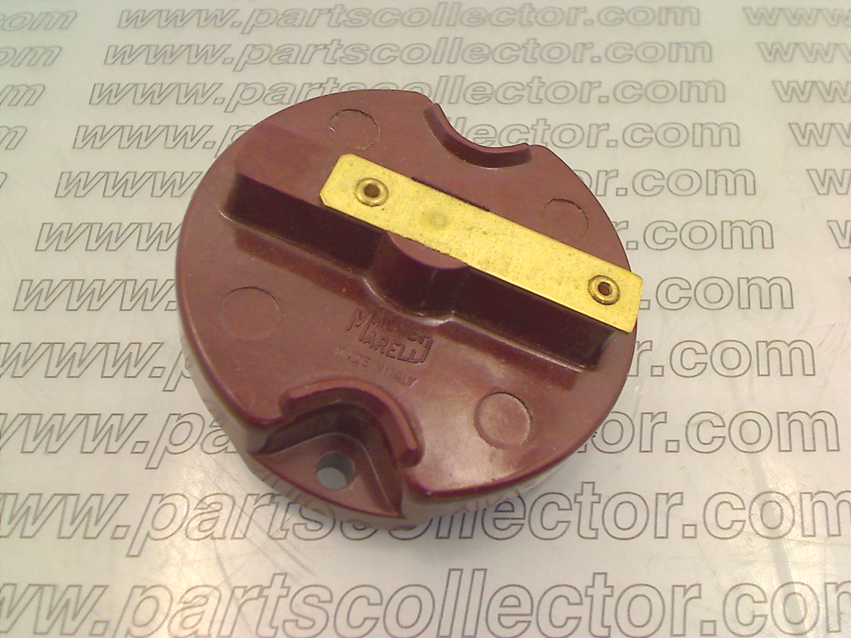 MAGNETI MARELLI 105.48.05.011.04 - 71115103 Ignition code 17067 compatible with: ALFA ROMEO ALFETTA 116, ALFA ROMEO DUETTO SPIDER 105, ALFA ROMEO GIULIA 105, MAGNETI MARELLI MAGNETI MARELLI