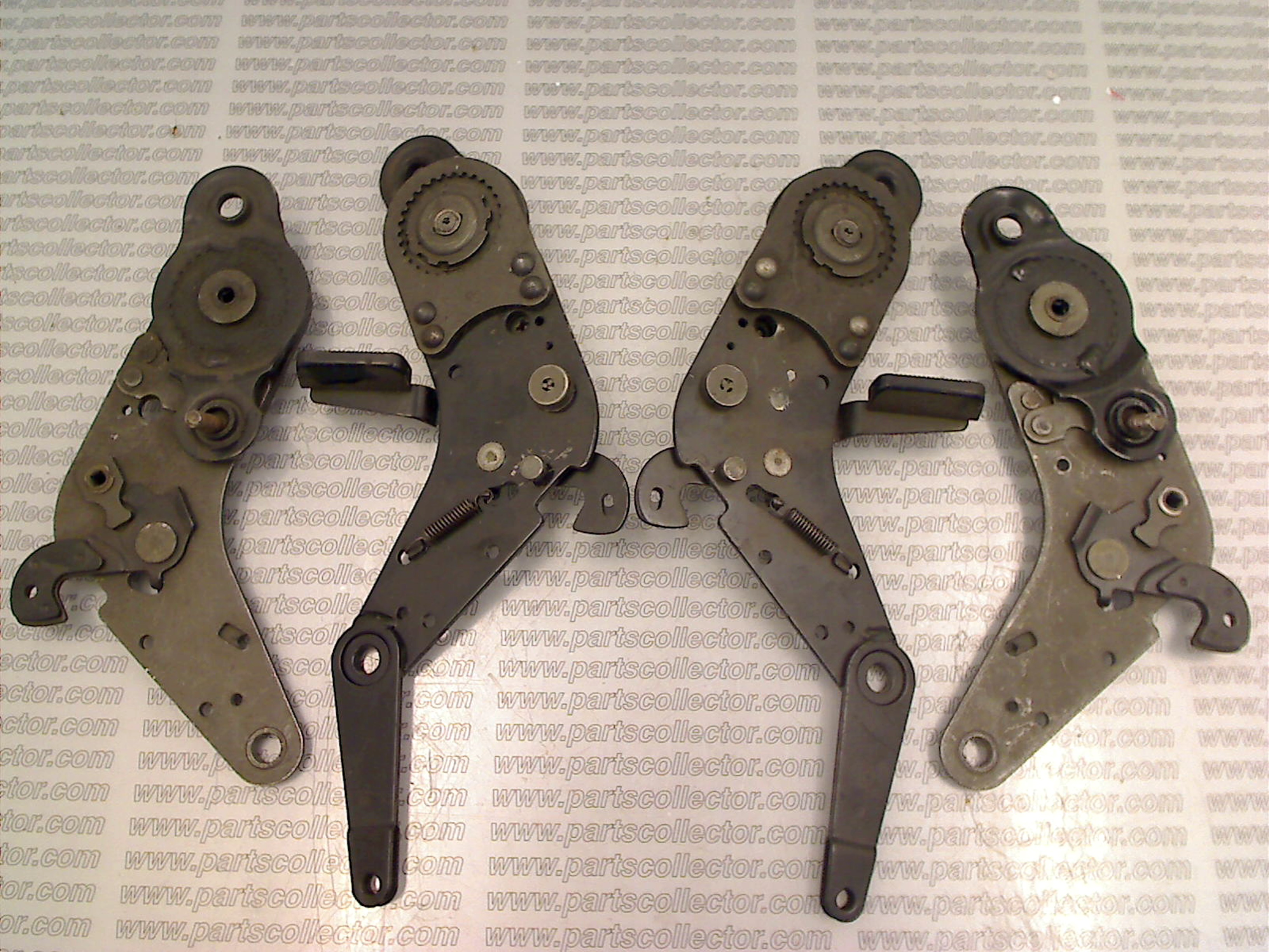 FERRARI 253-66-301-02 - 253-66-300-02 - 253-66-302-02 - 25 Car body code 17362 compatible with: FERRARI 365 GTC4 